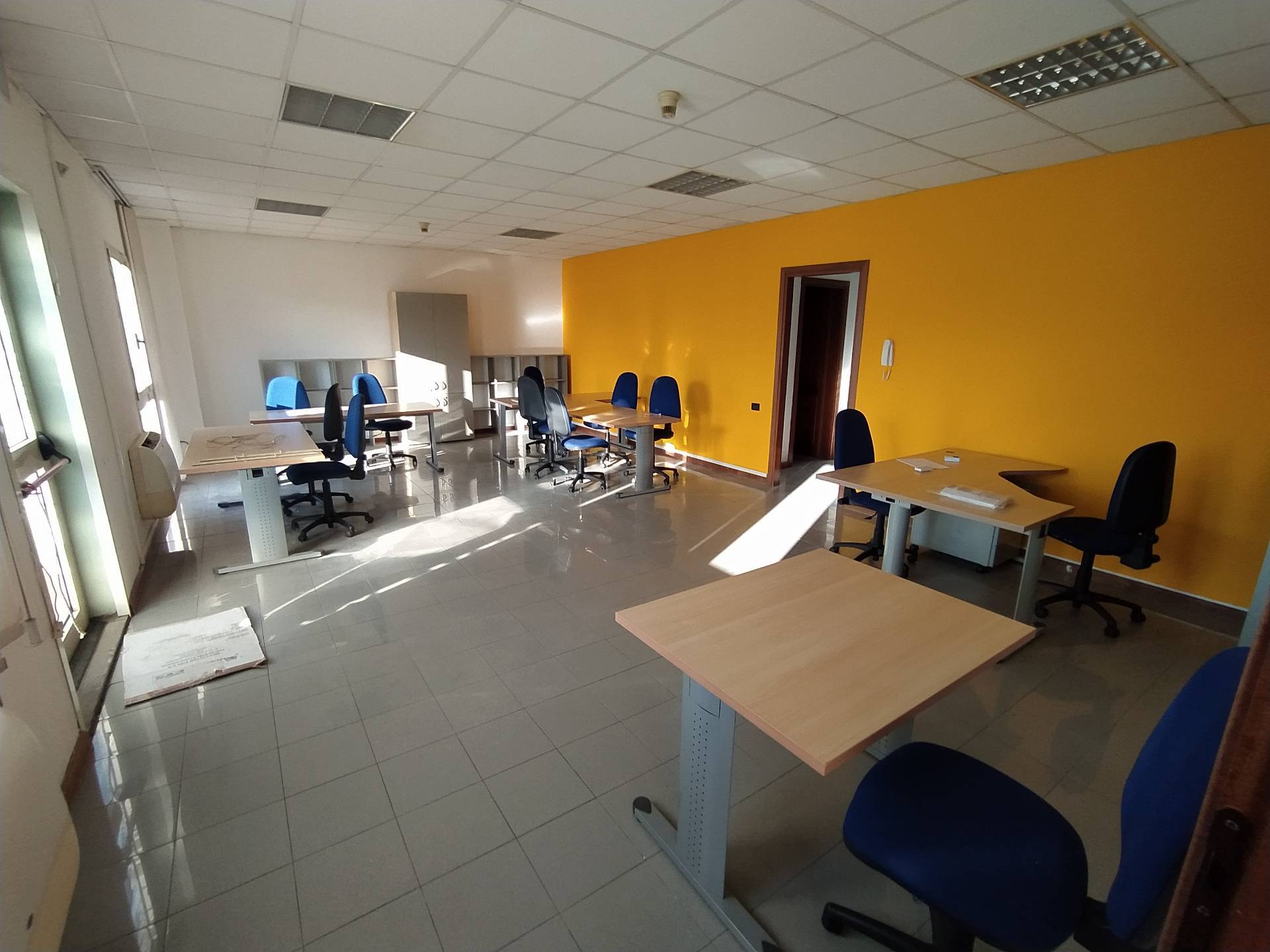 Locale Artigianale in vendita a Cagliari, Is Mirrionis