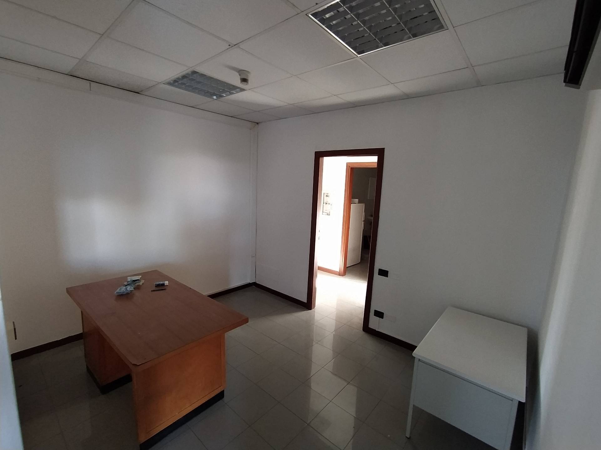 Locale Artigianale in vendita a Cagliari, Is Mirrionis