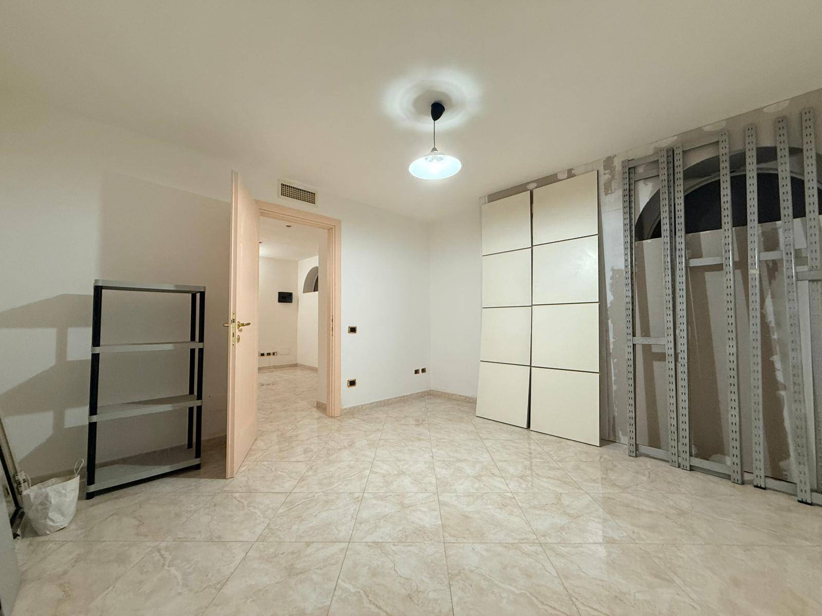 Magazzino in vendita a Quartu Sant'Elena, Quartello