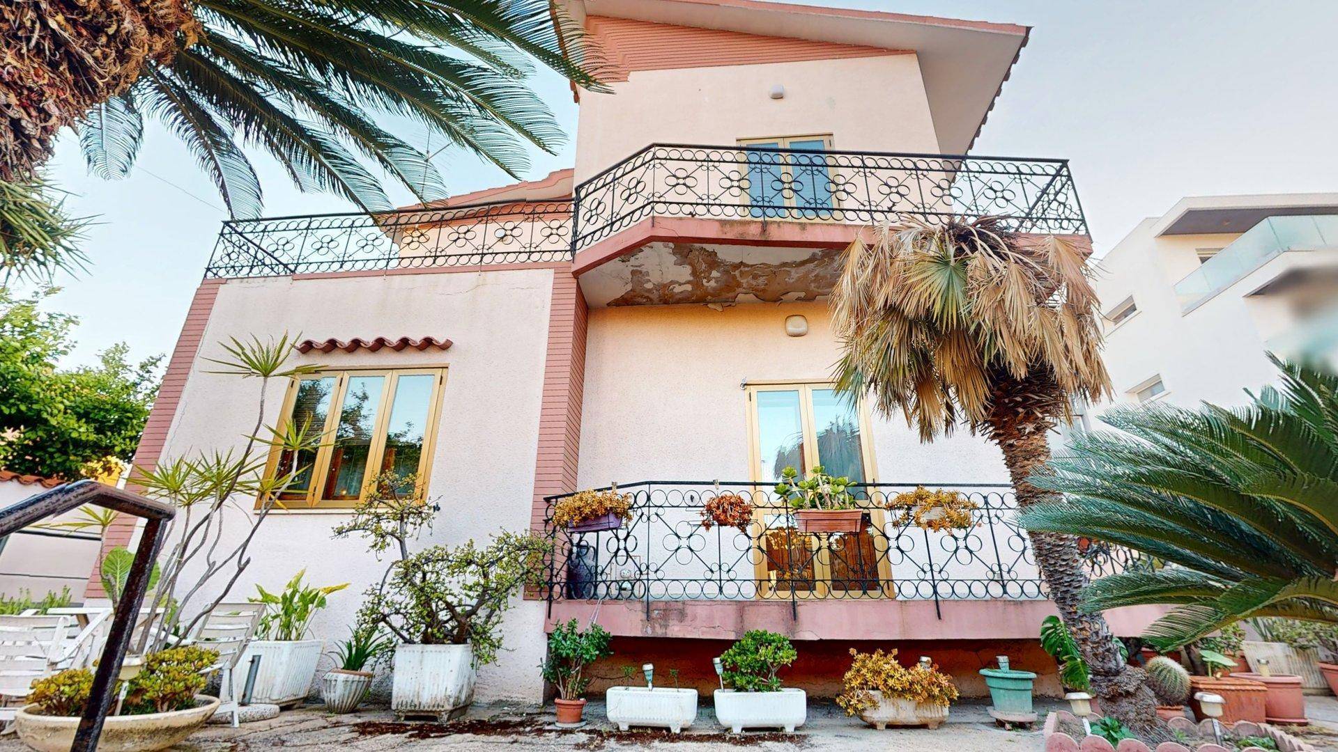 Villa in vendita a Quartu Sant'Elena, Colombo