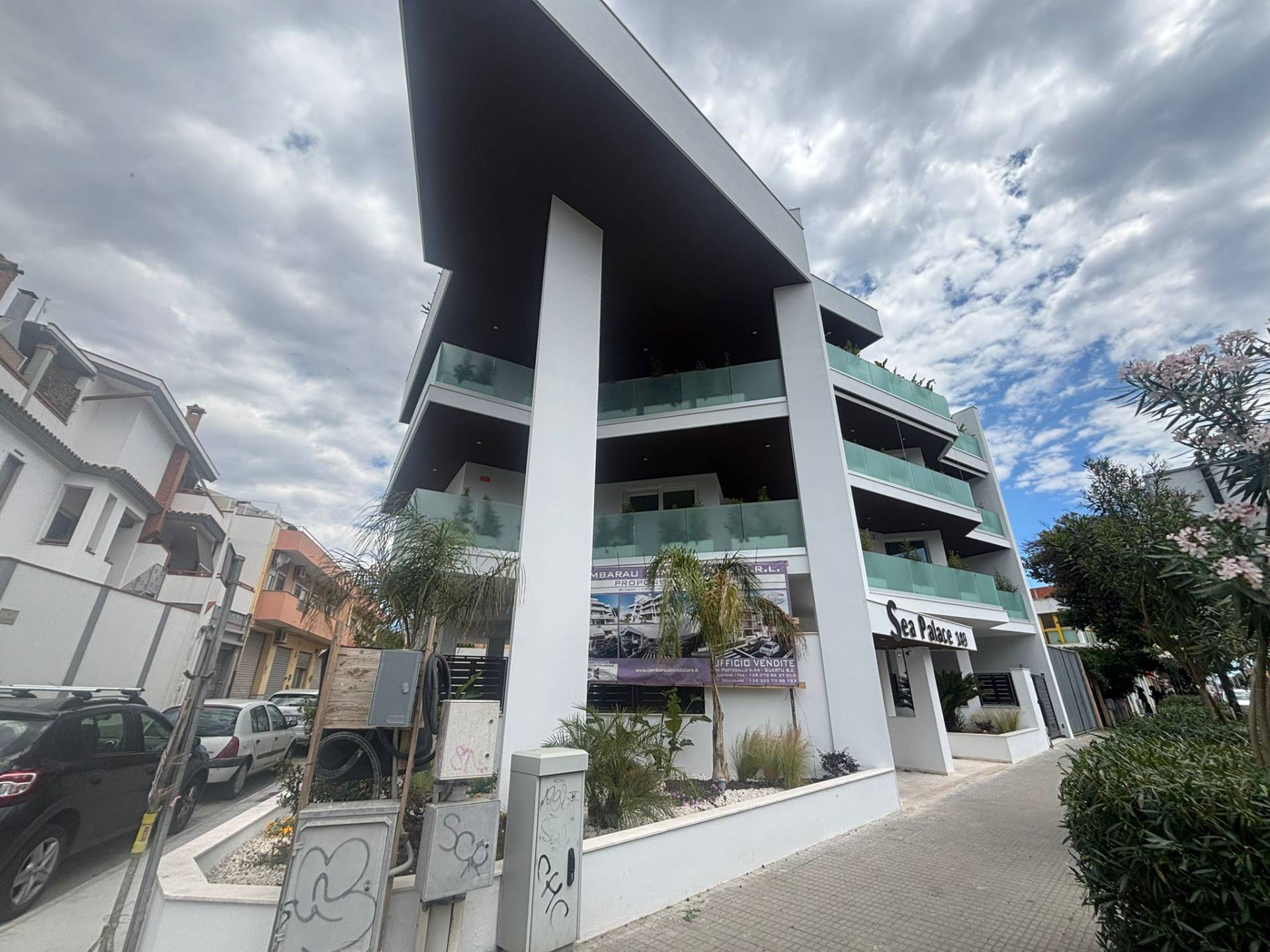 Magazzino in affitto a Quartu Sant'Elena, Colombo