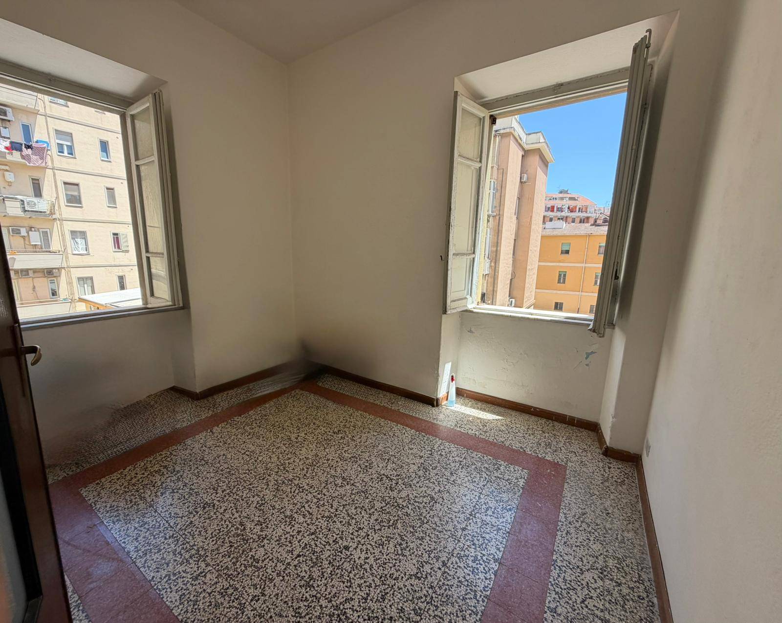 Appartamento in vendita a Cagliari, Centro
