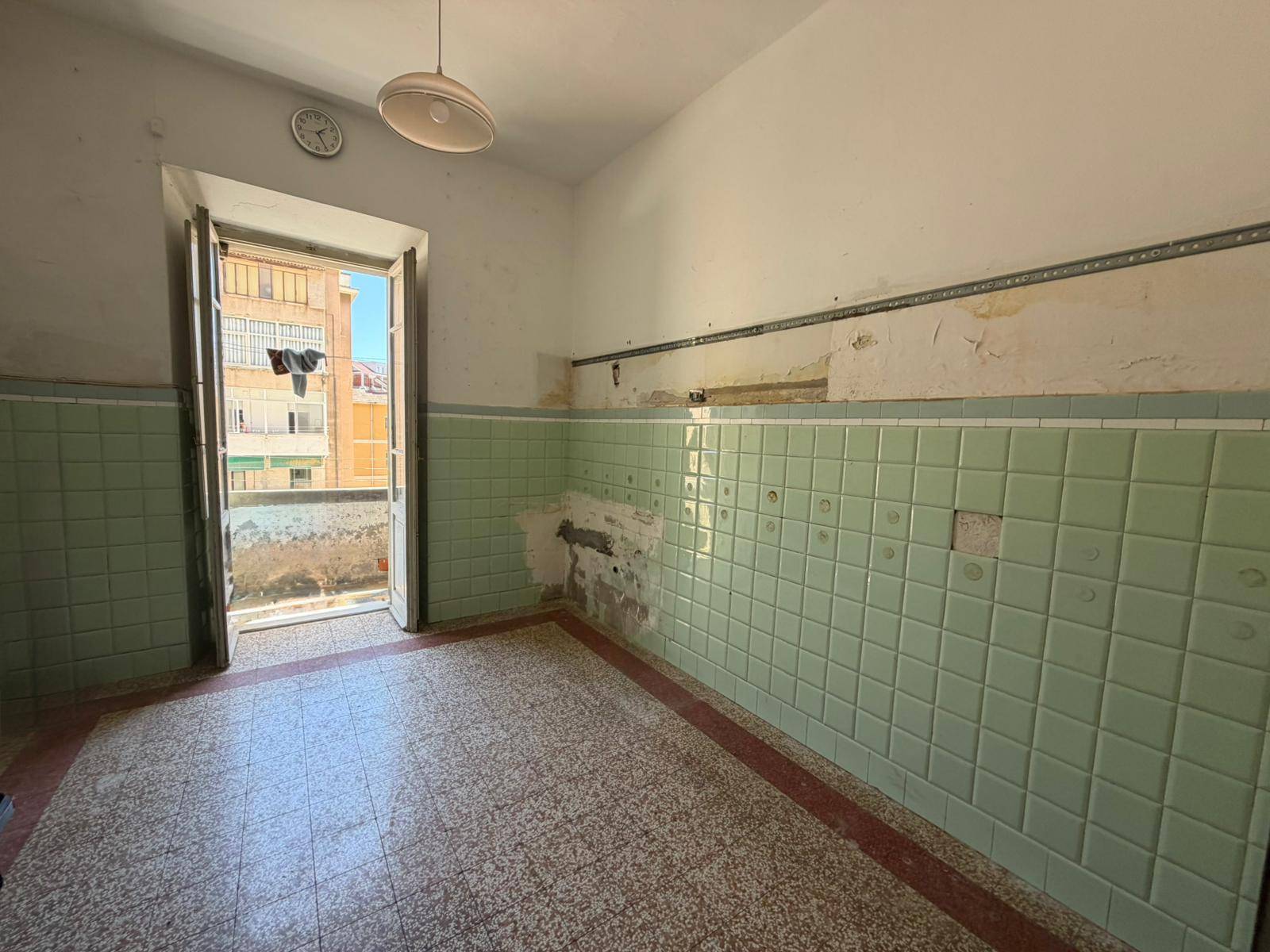 Appartamento in vendita a Cagliari, Centro