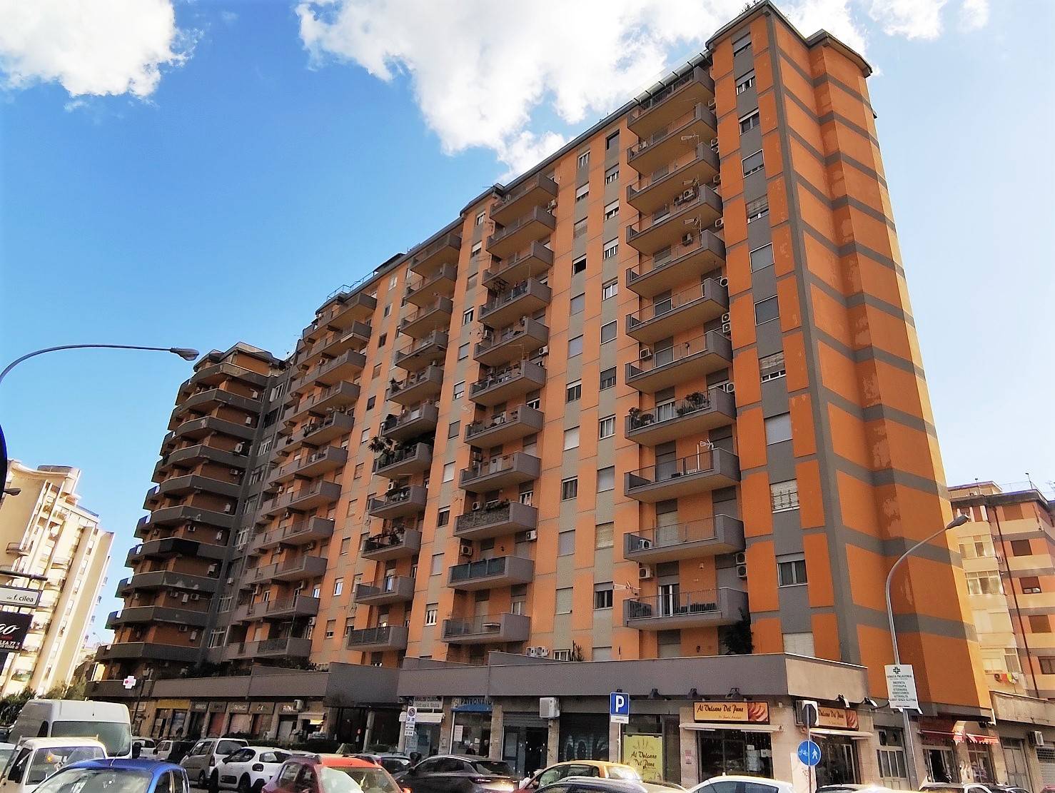 Locale commerciale in affitto a Palermo, Palagonia