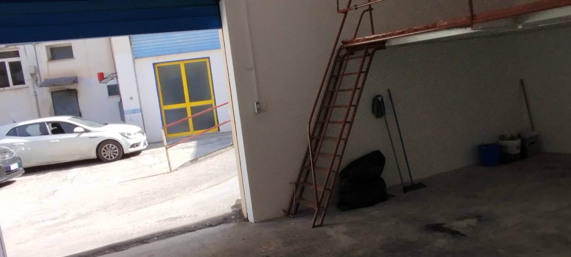 Box auto in vendita a Palermo