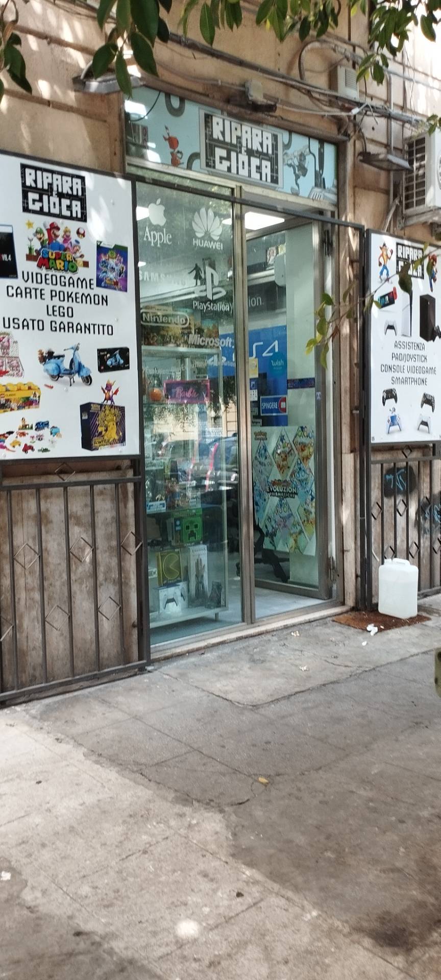Locale commerciale in vendita a Palermo, Dante