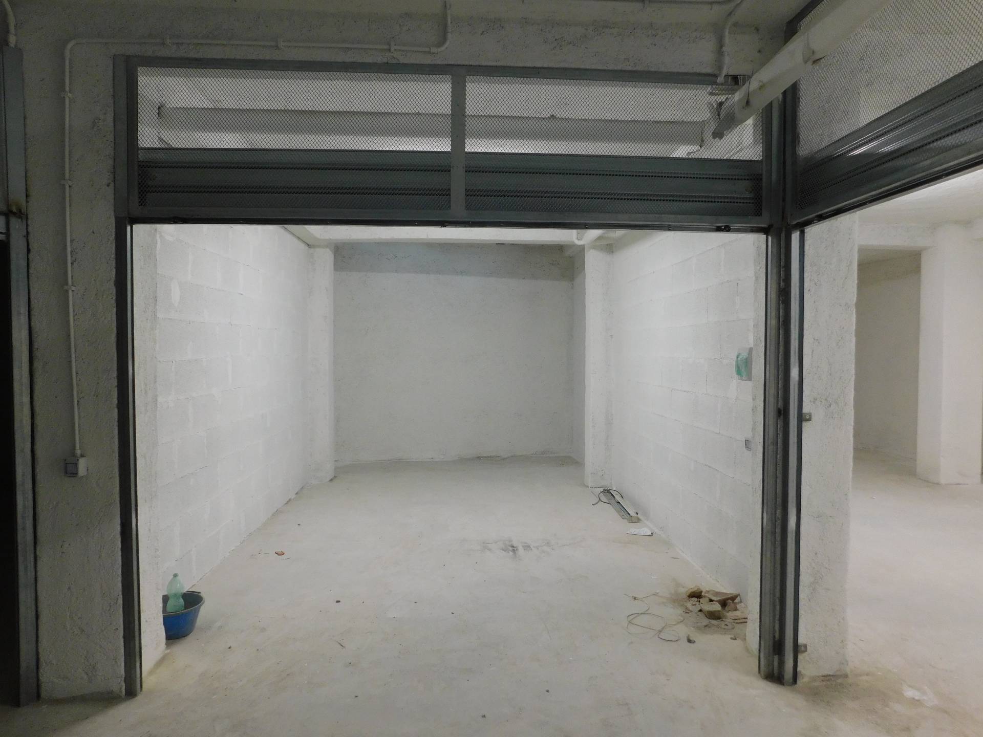Box o garage in vendita a Marino, Frattocchie