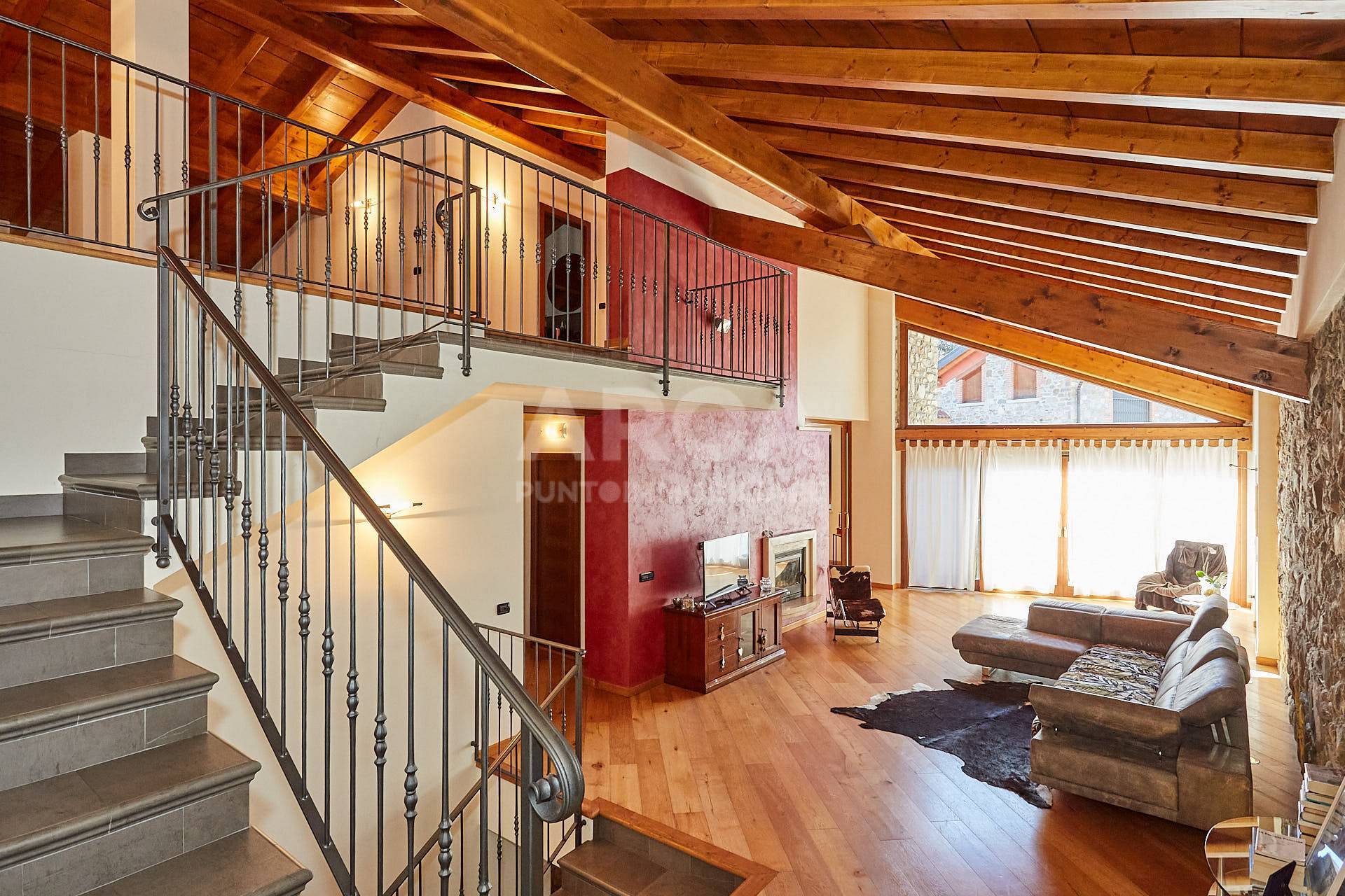 Villa in vendita a Dolzago