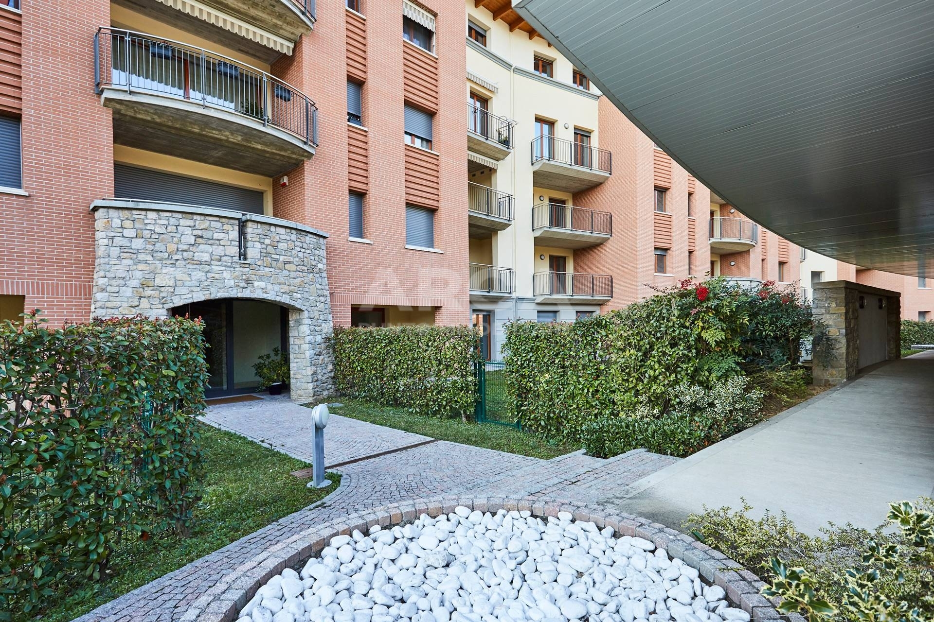 Appartamento in vendita a Carnate, Stazione