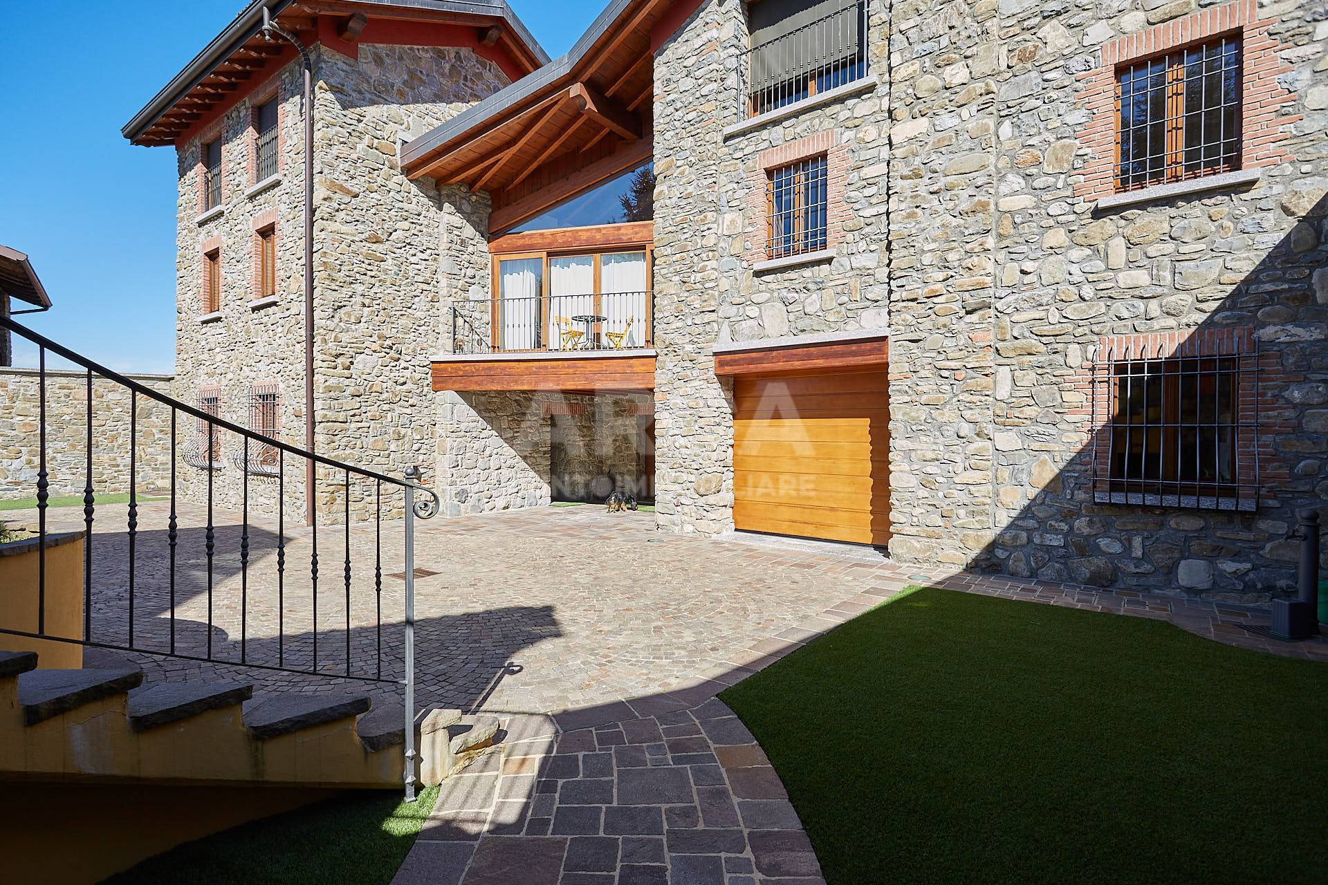 Villa in vendita a Oggiono