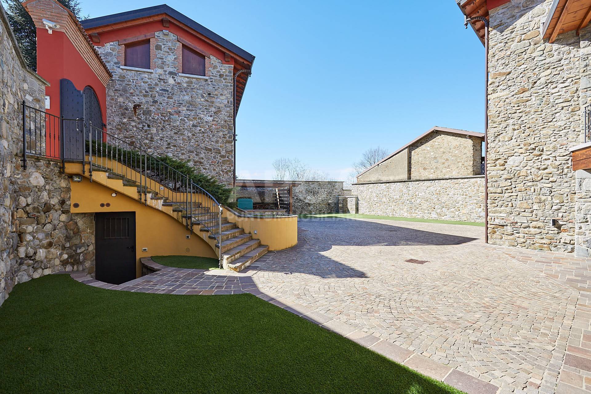 Villa in vendita a Oggiono