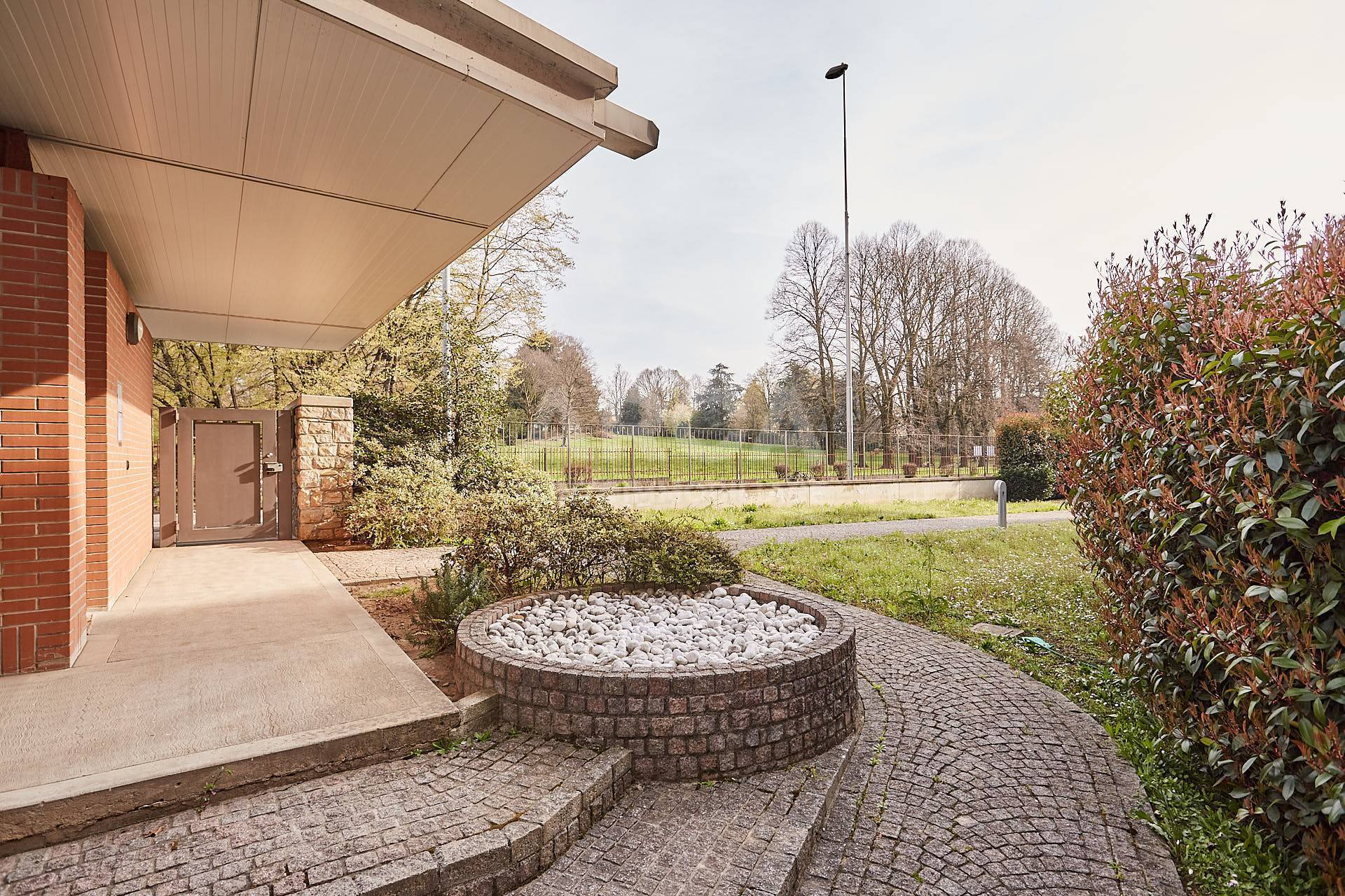 Appartamento con Giardino in vendita a Carnate, Stazione