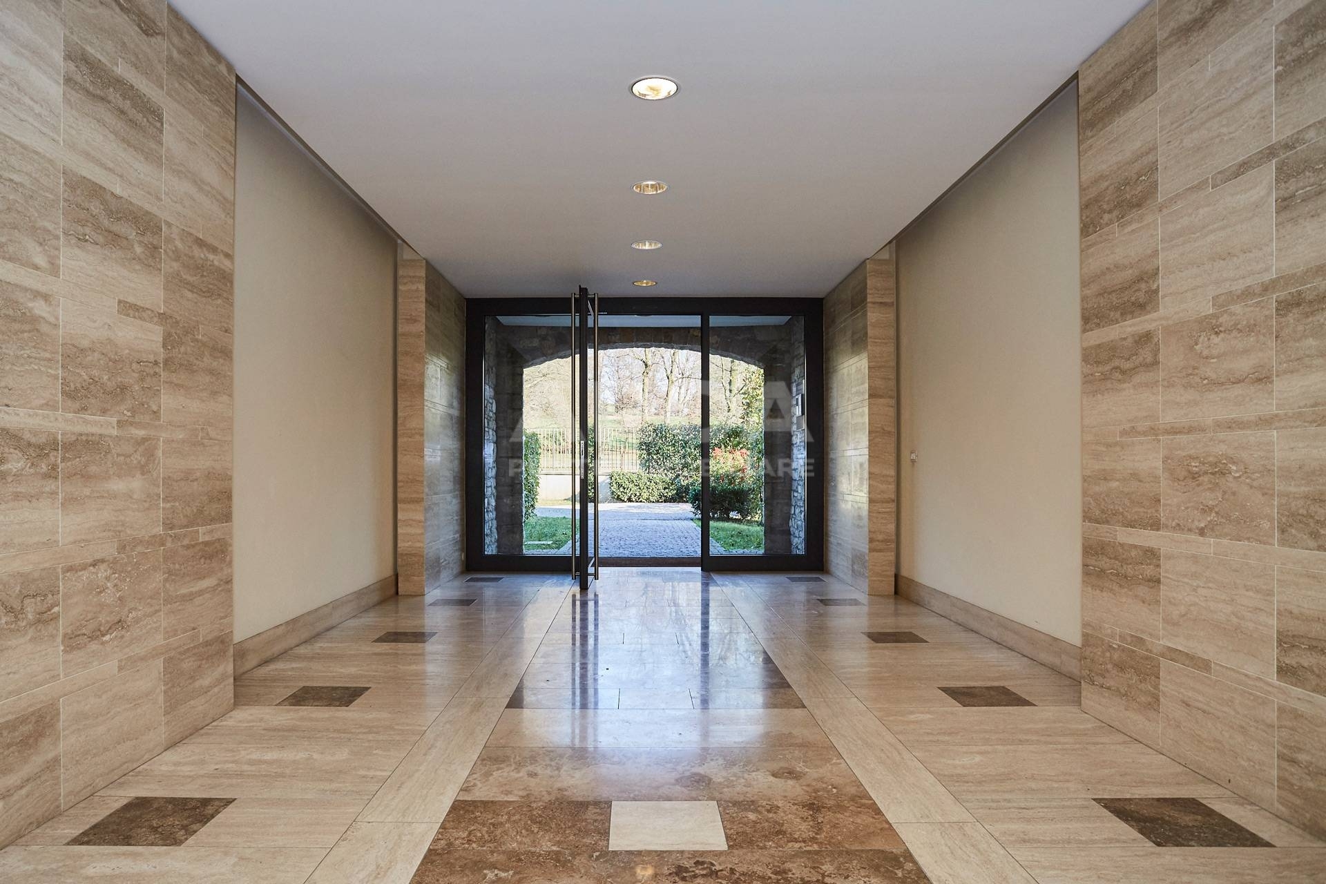 Appartamento in vendita a Carnate, Stazione