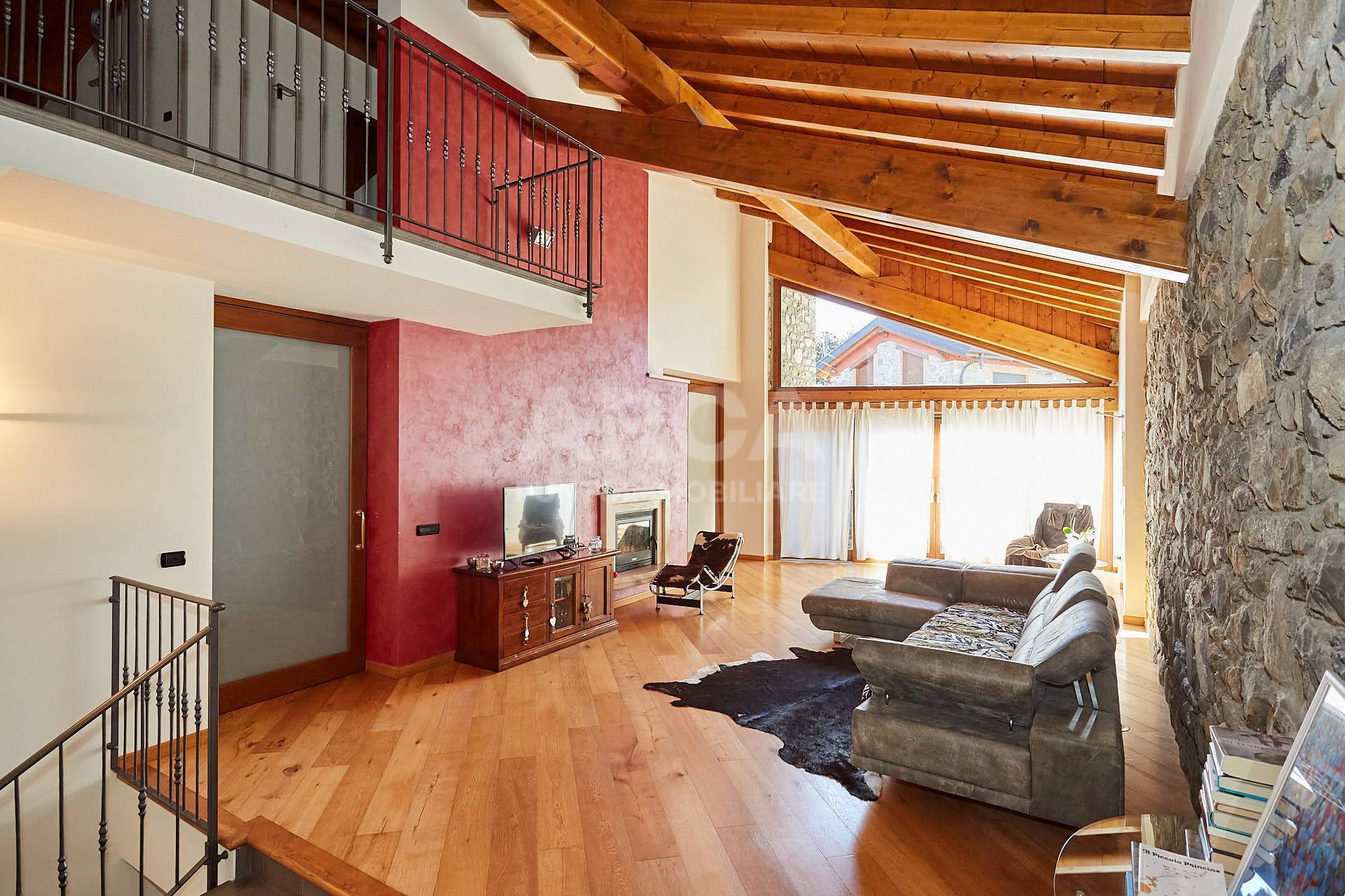 Villa in vendita a Dolzago