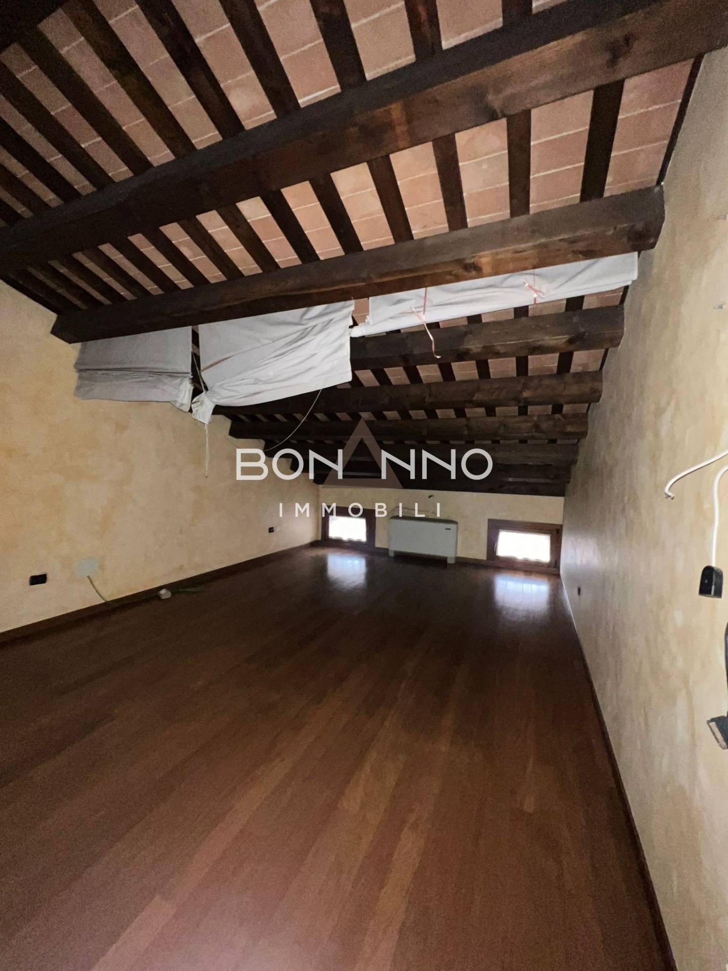 Palazzina in vendita a Noale