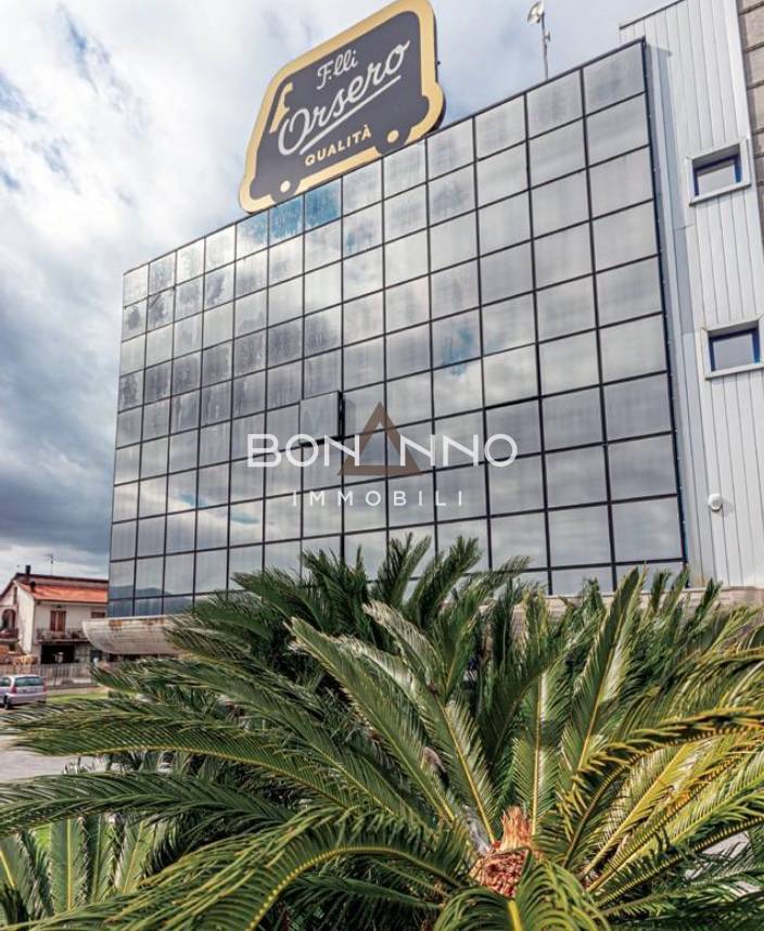 Direzionale in vendita a Albenga