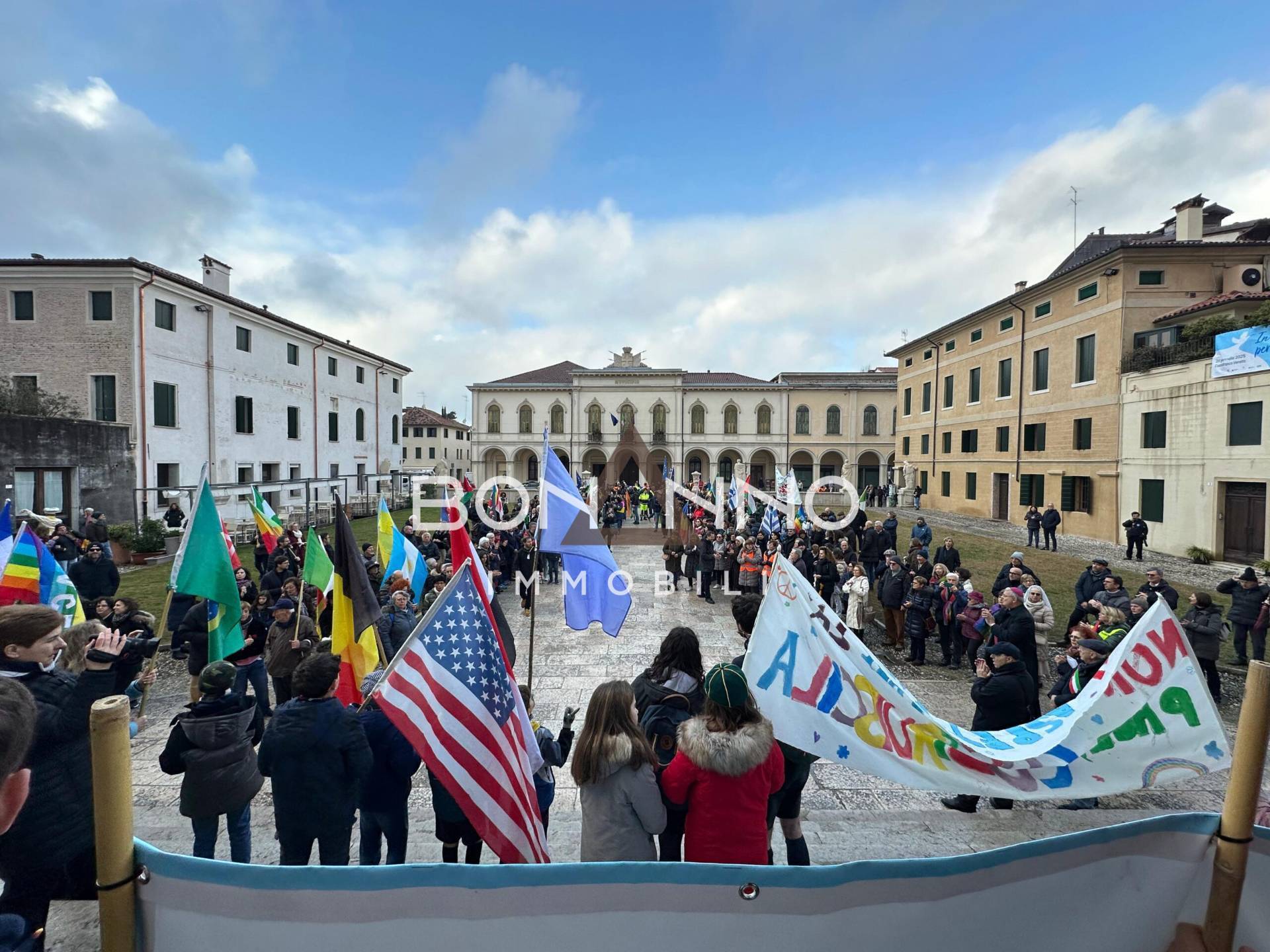 Locale commerciale in affitto a Castelfranco Veneto