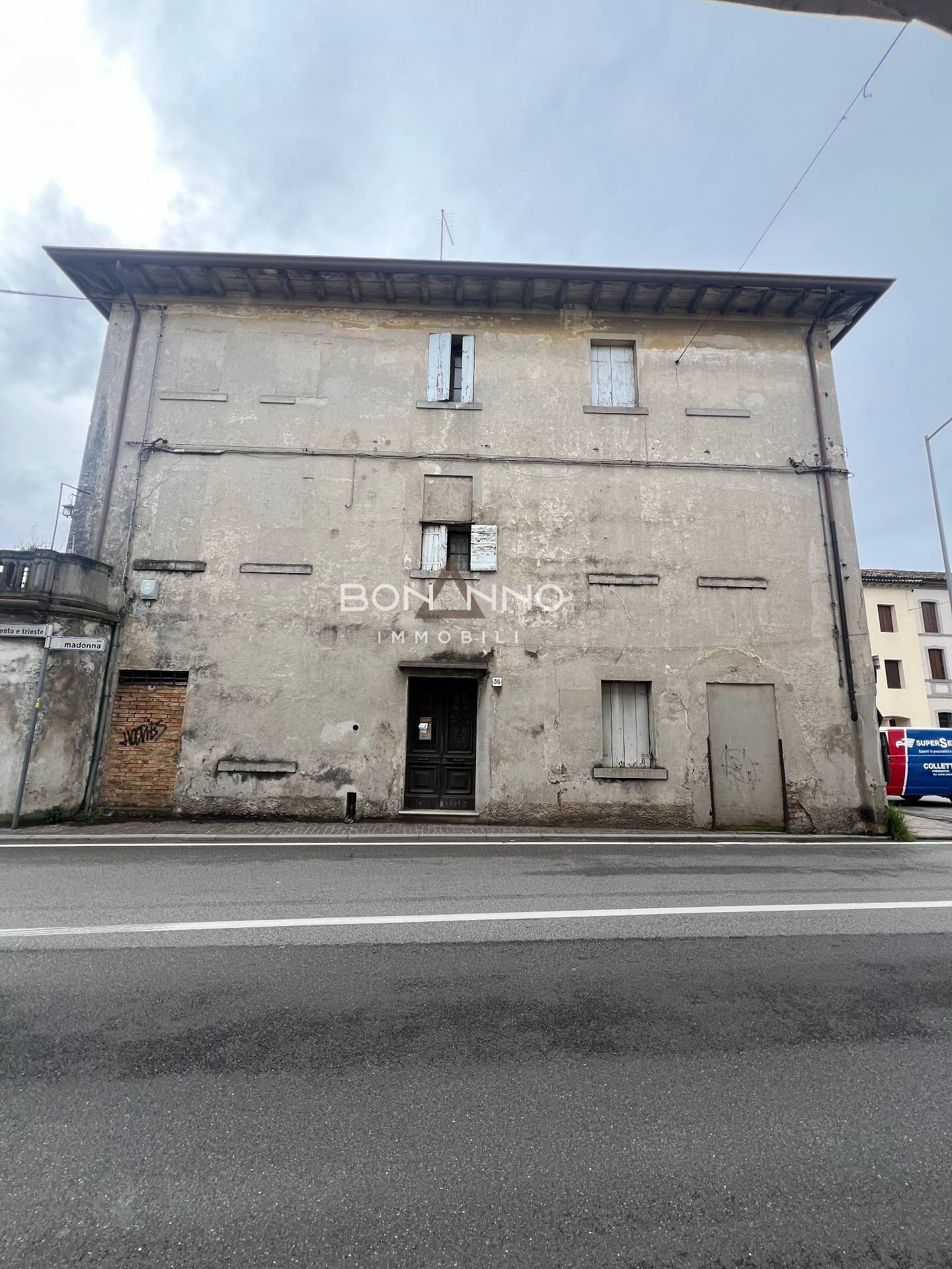 Palazzina in vendita a Conegliano