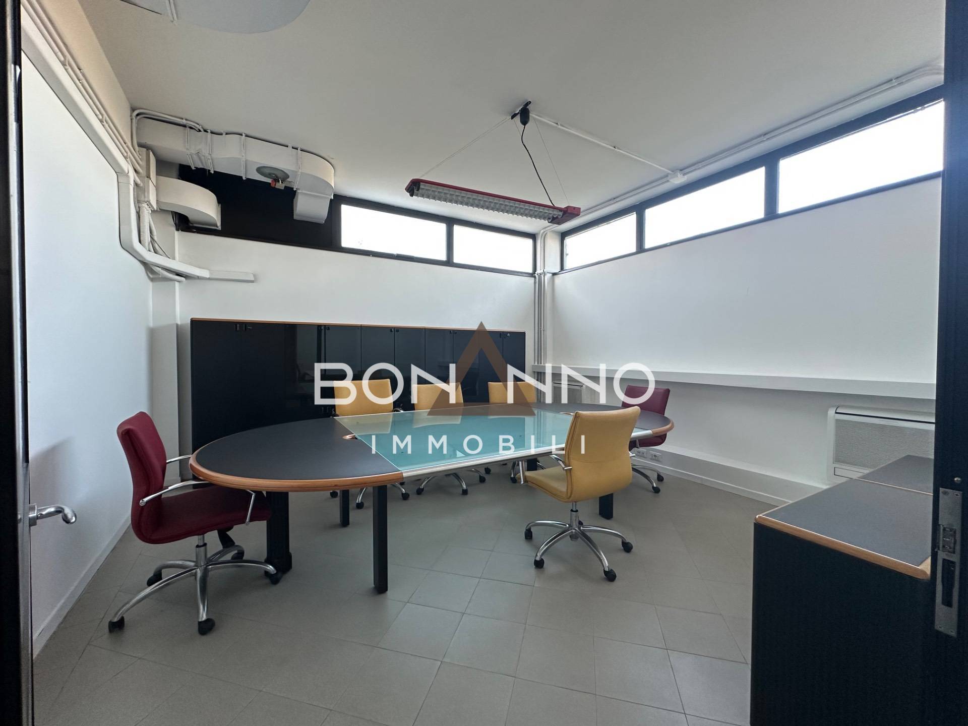 Locale commerciale in affitto a Loreggia