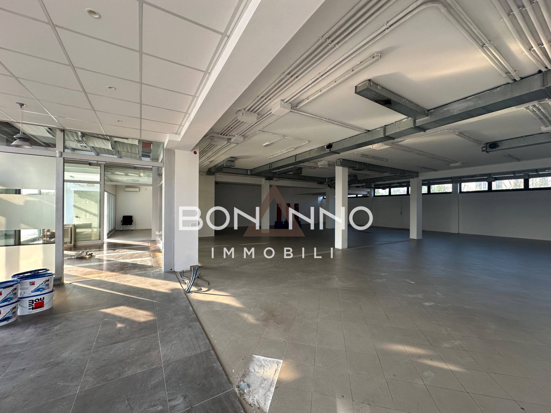 Locale commerciale in affitto a Loreggia