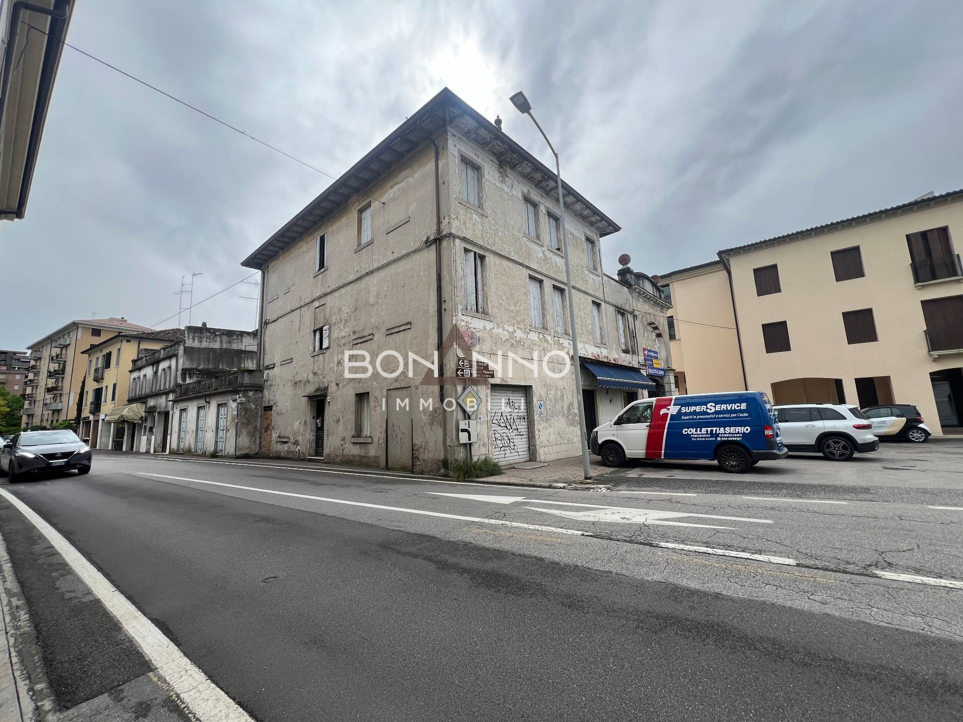 Palazzina in vendita a Conegliano