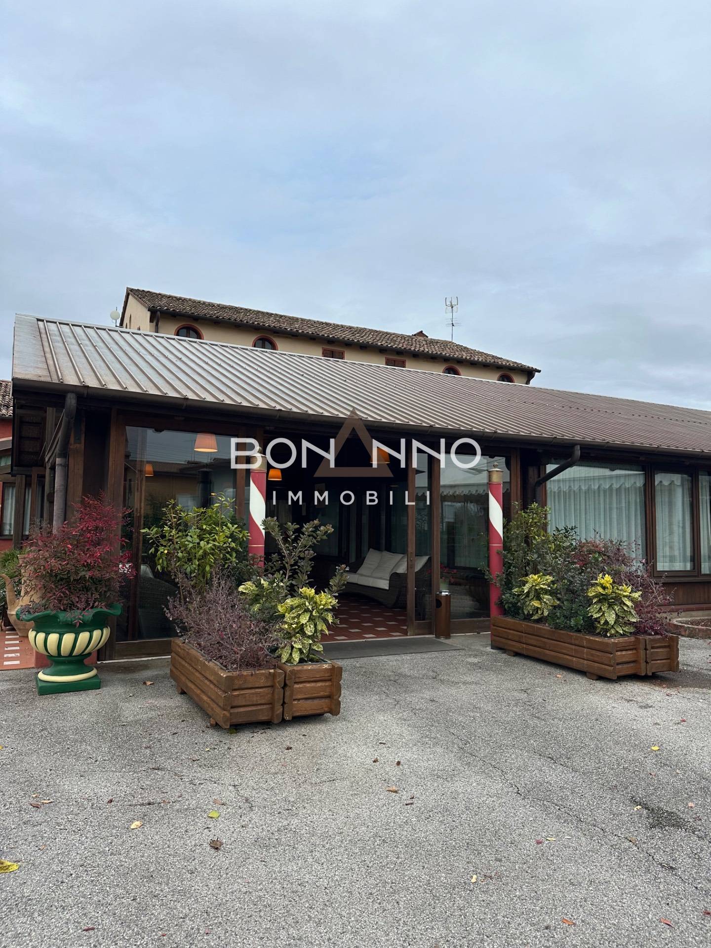 Attivit commerciale in vendita a Volpago del Montello