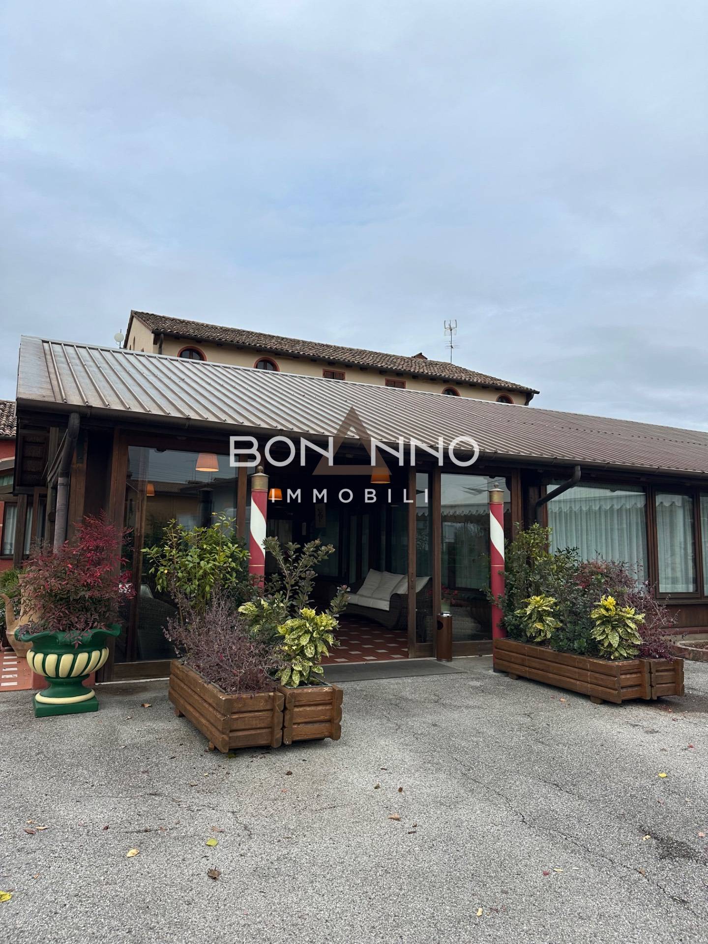 Attivit commerciale in vendita a Volpago del Montello