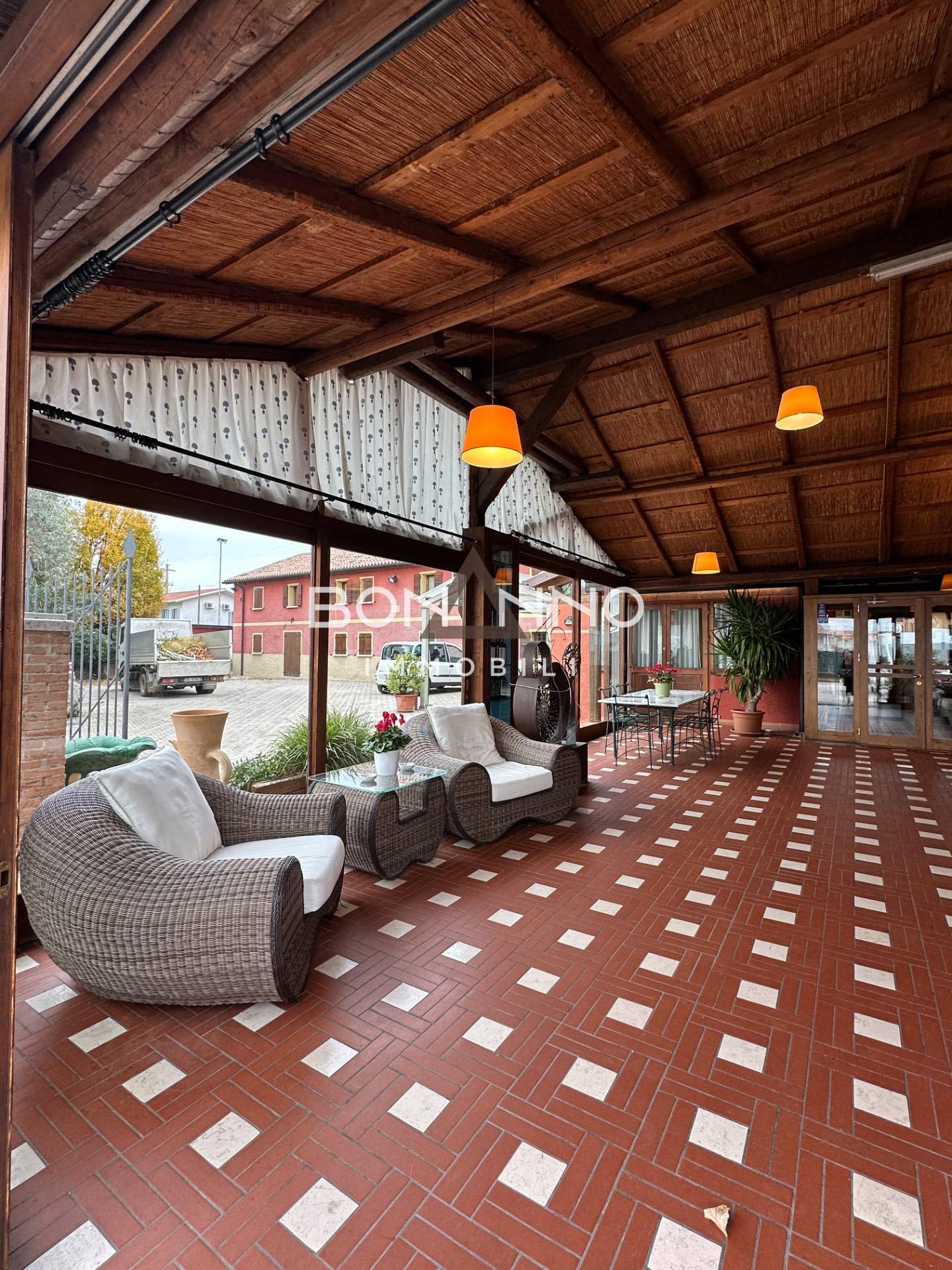 Attivit commerciale in vendita a Volpago del Montello