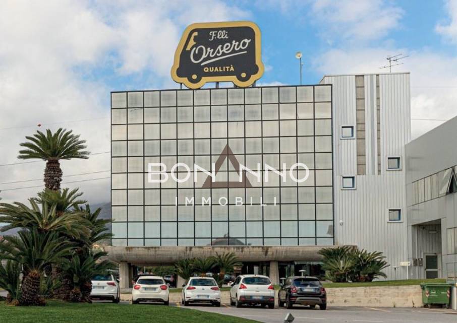 Direzionale in vendita a Albenga