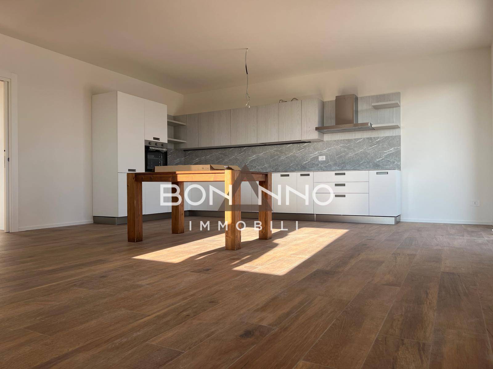 Attico in vendita a Castelfranco Veneto, Salvarosa