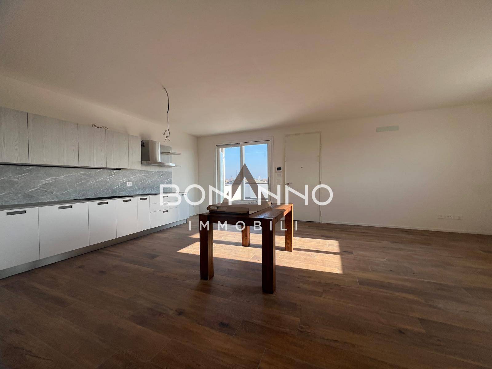 Attico in vendita a Castelfranco Veneto, Salvarosa