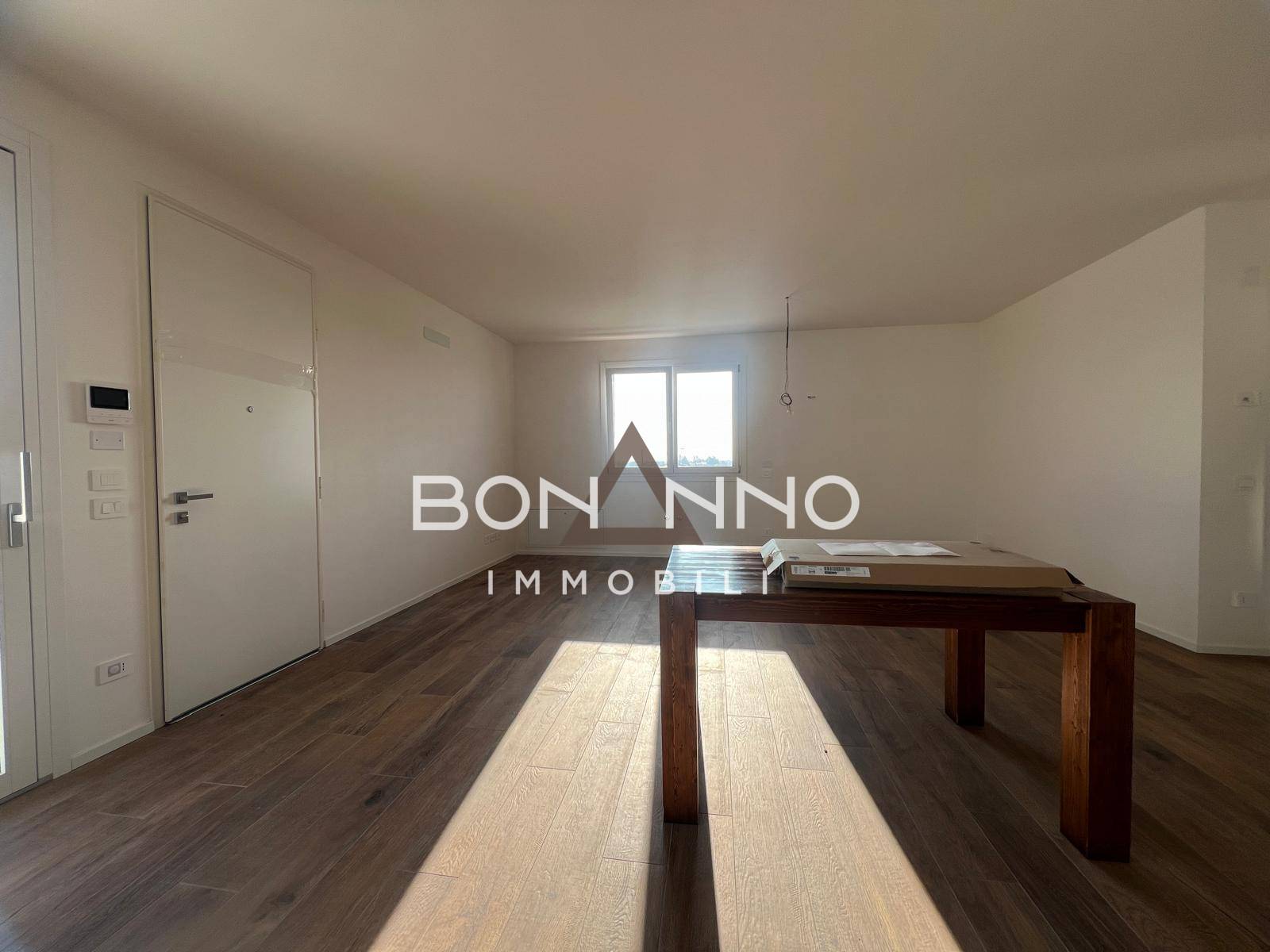 Attico in vendita a Castelfranco Veneto, Salvarosa