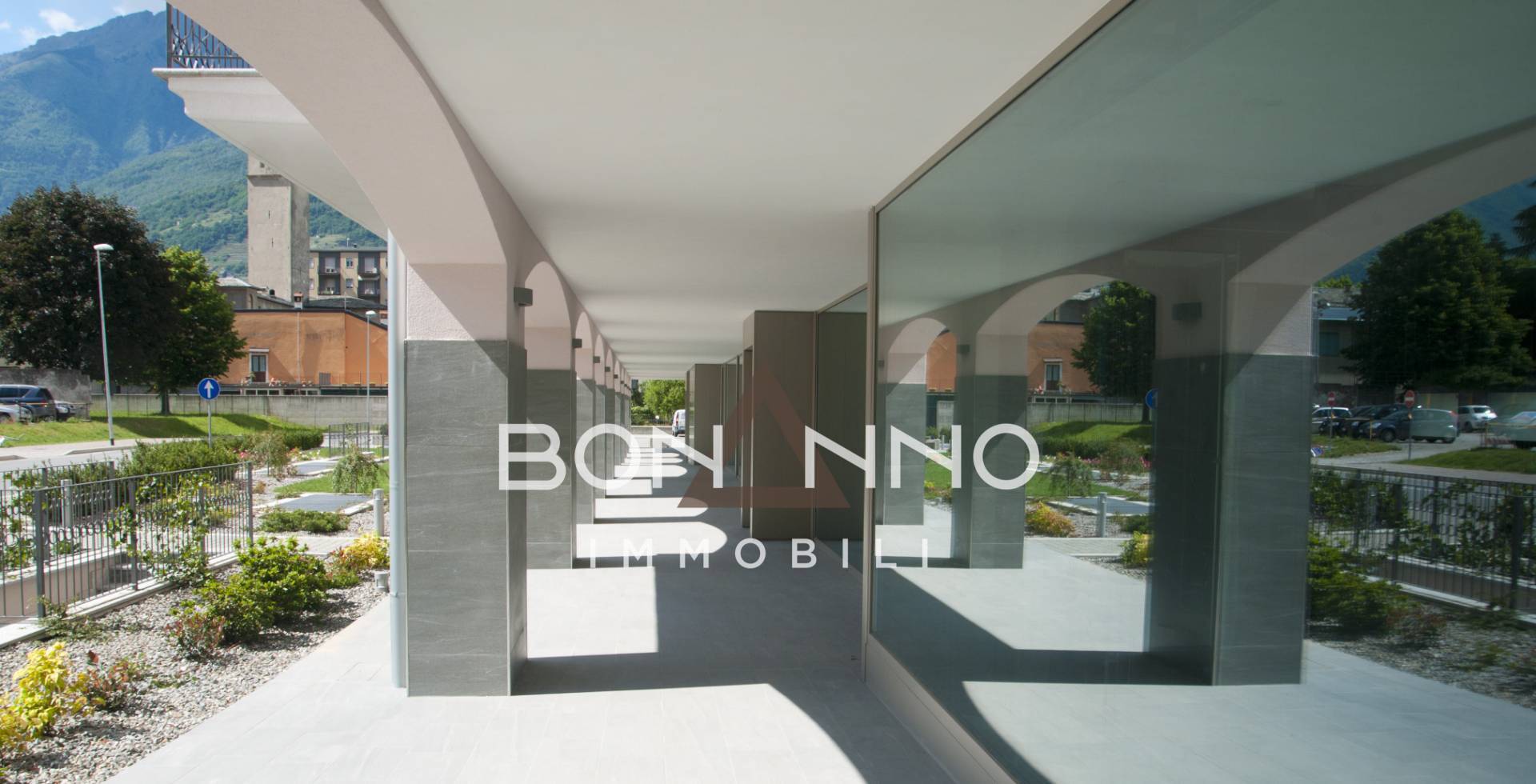 Locale commerciale in affitto a Bassano del Grappa