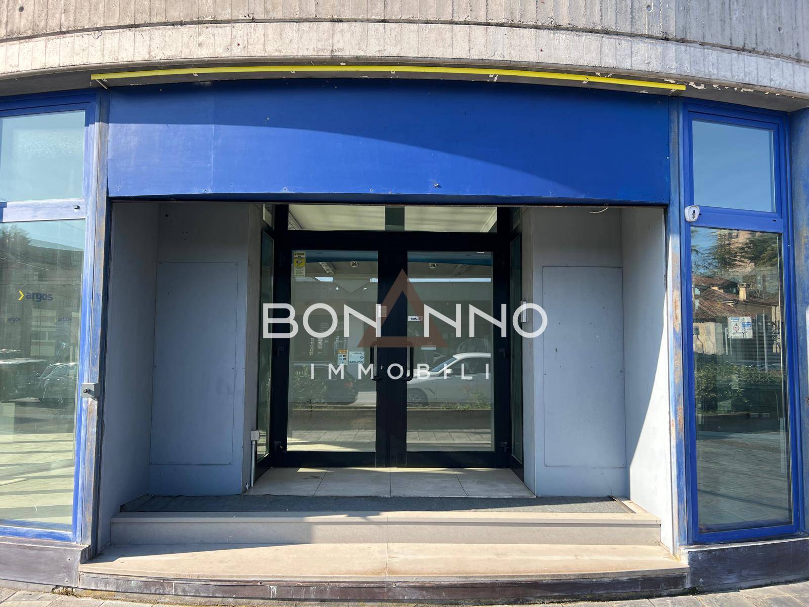 Locale commerciale in affitto a Castelfranco Veneto