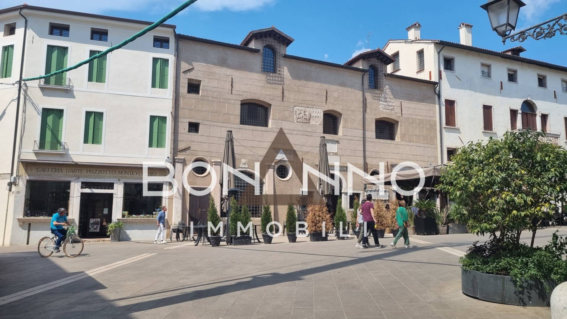 Palazzina in vendita a Bassano del Grappa