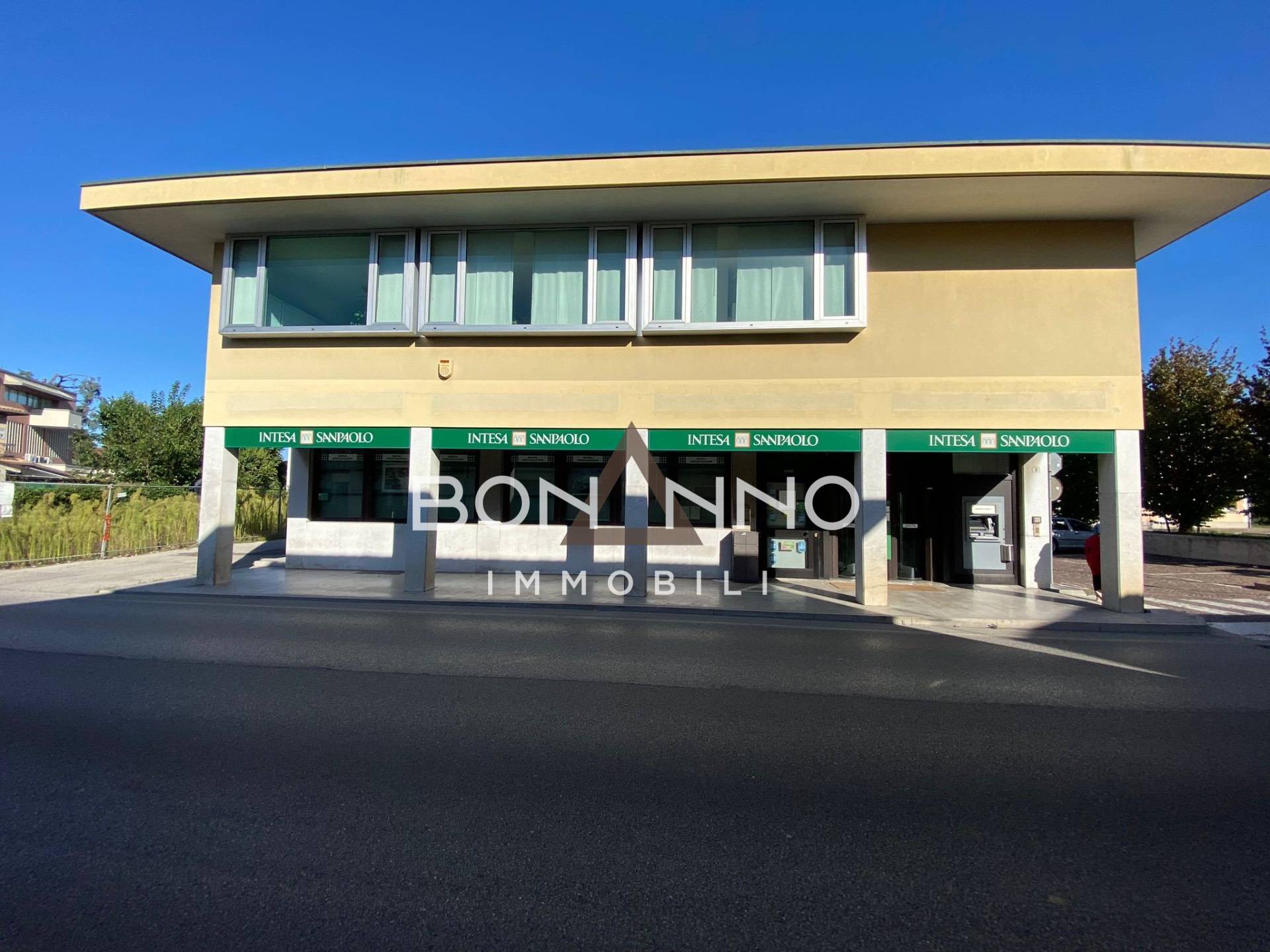 Direzionale in affitto a Loria