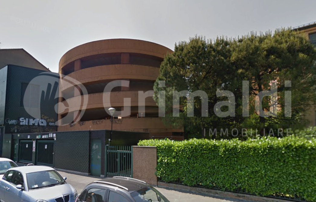 Box/Garage 12mq in vendita a Milano