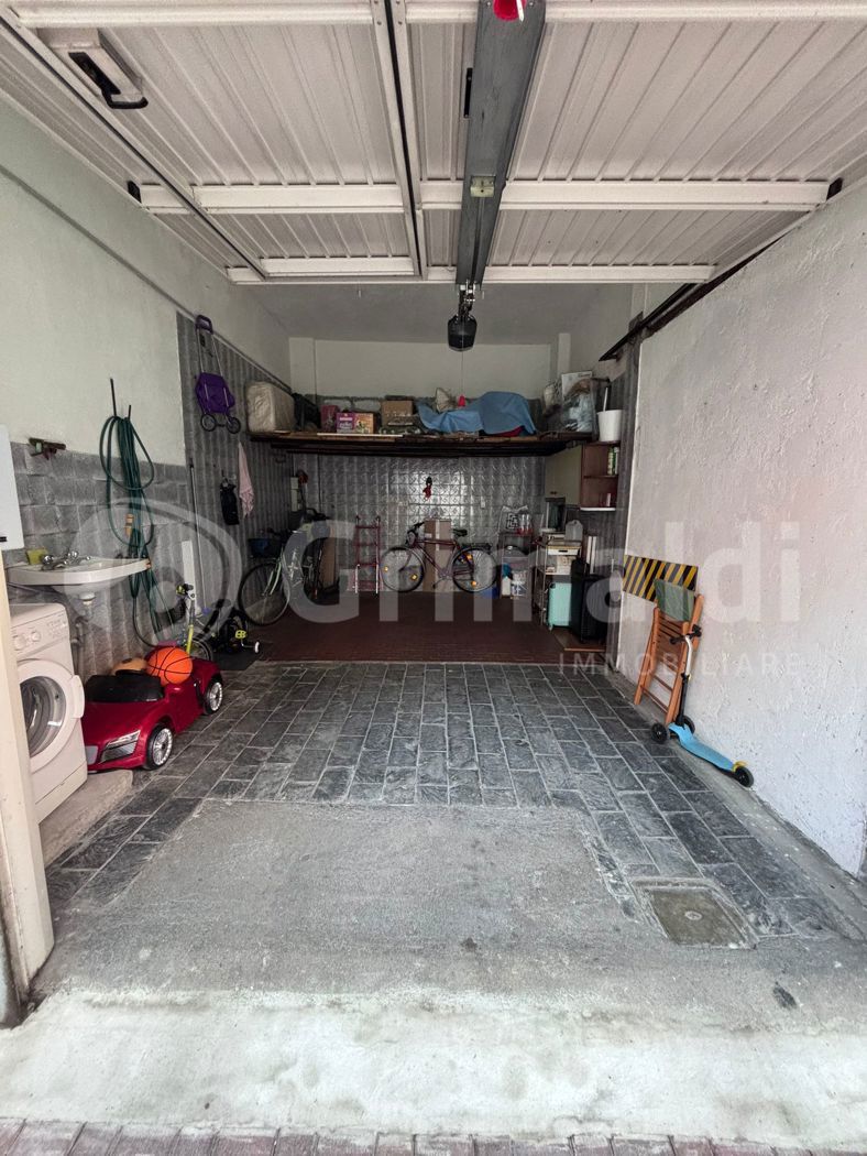 Box/Garage 23mq in vendita a Cinisello Balsamo