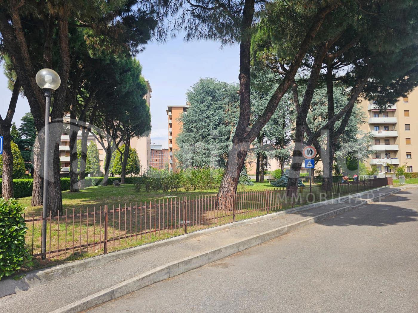 Box/Garage 31mq in vendita a Cinisello Balsamo