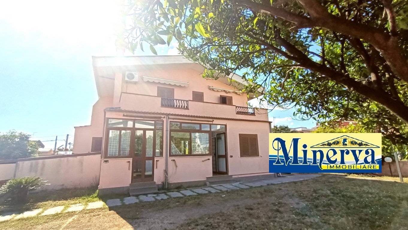 Villino in Bifamiliare in vendita a Anzio