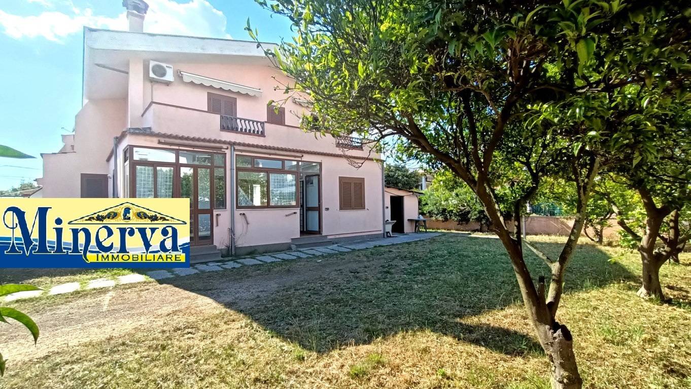 Villino in Bifamiliare in vendita a Anzio