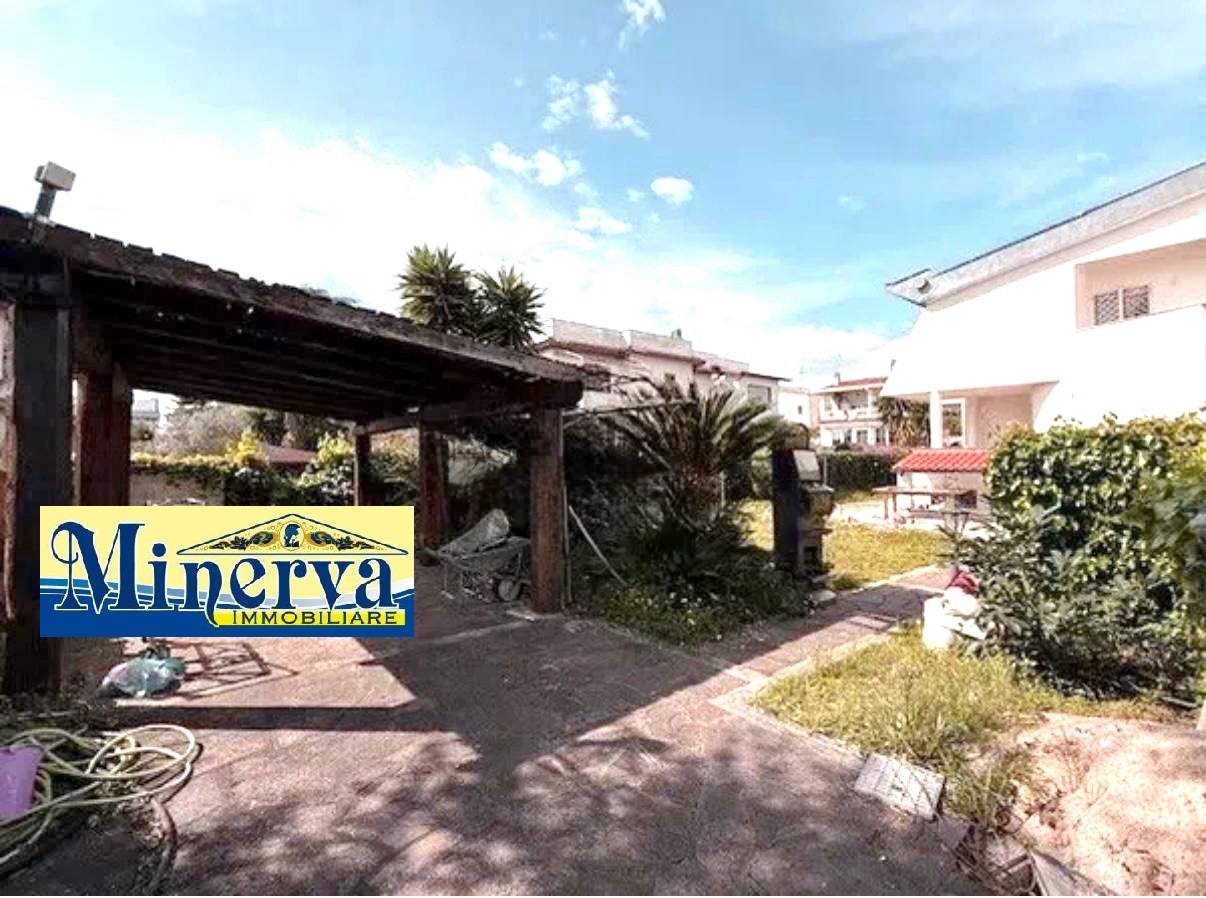 Villino in Bifamiliare in vendita a Anzio