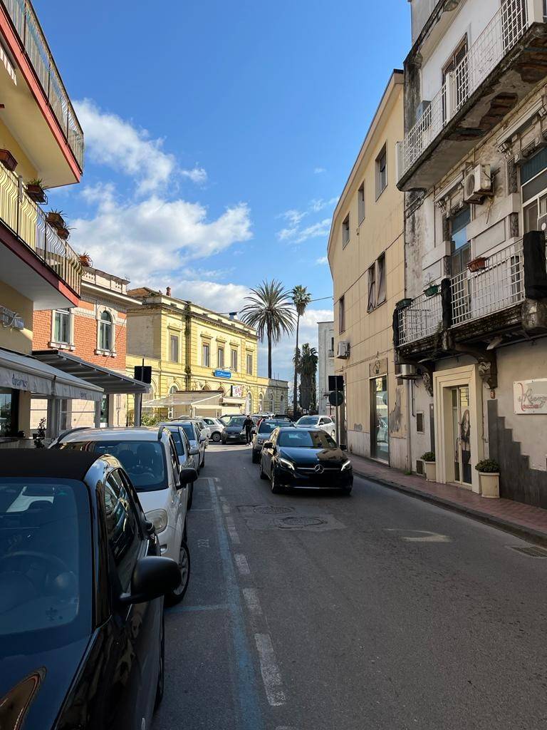 Locale commerciale in vendita a Pompei