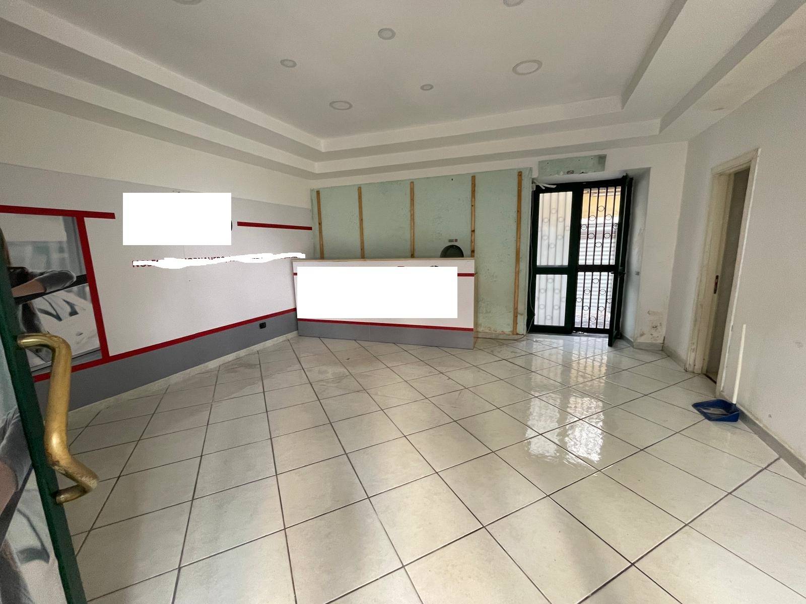 Locale commerciale in vendita a Pompei