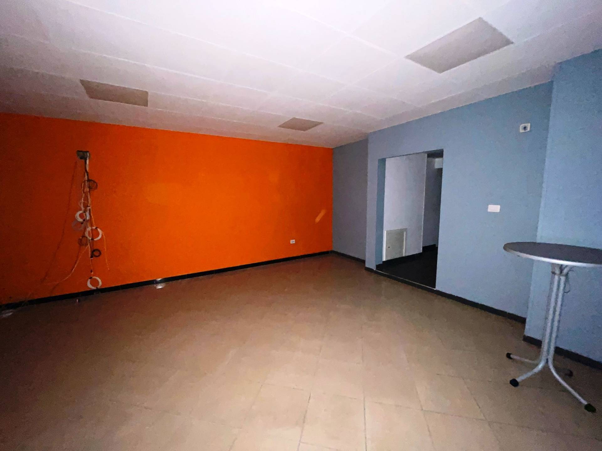 Locale commerciale in affitto a Ottaviano