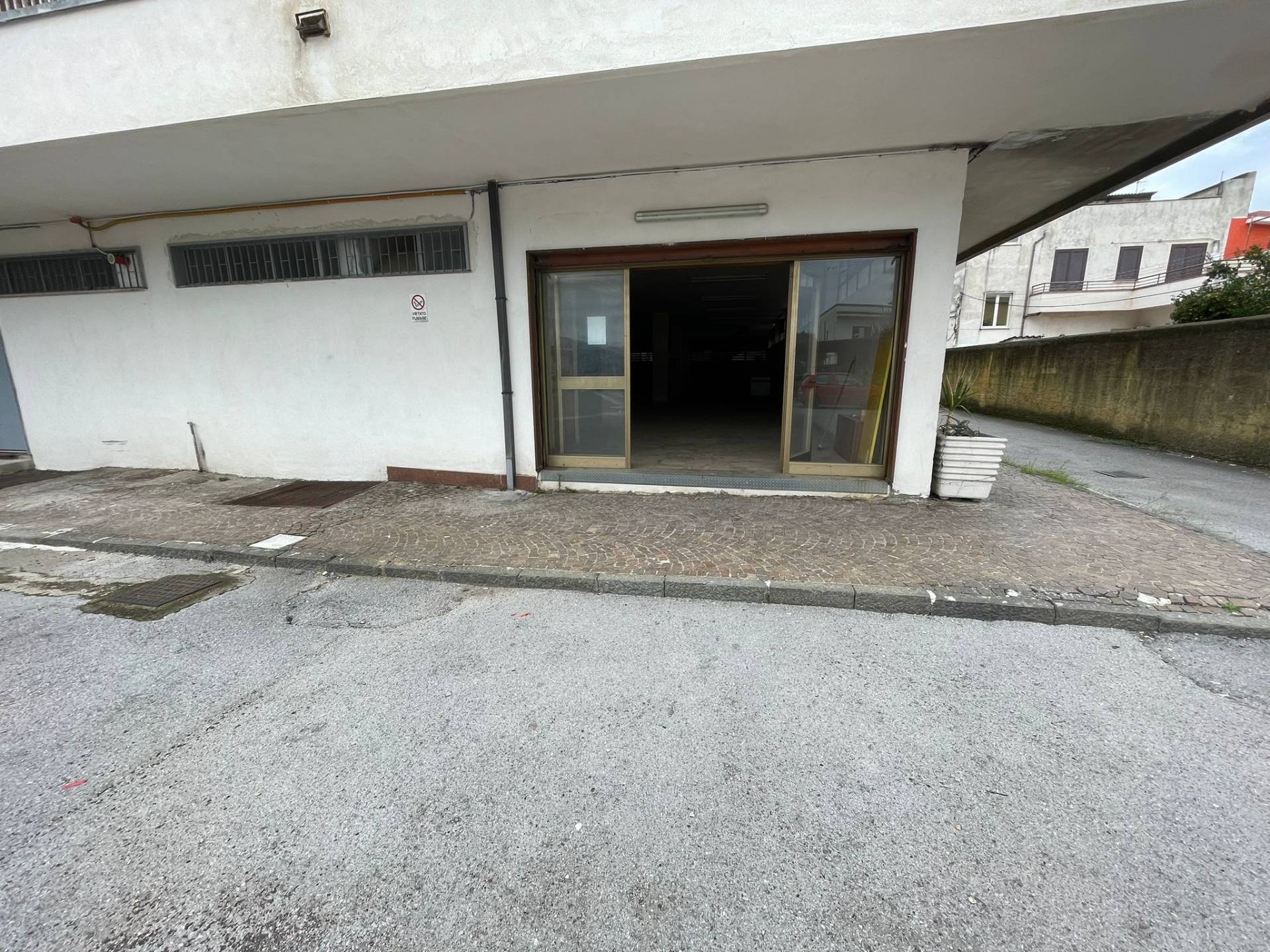 Locale commerciale in vendita a Ottaviano