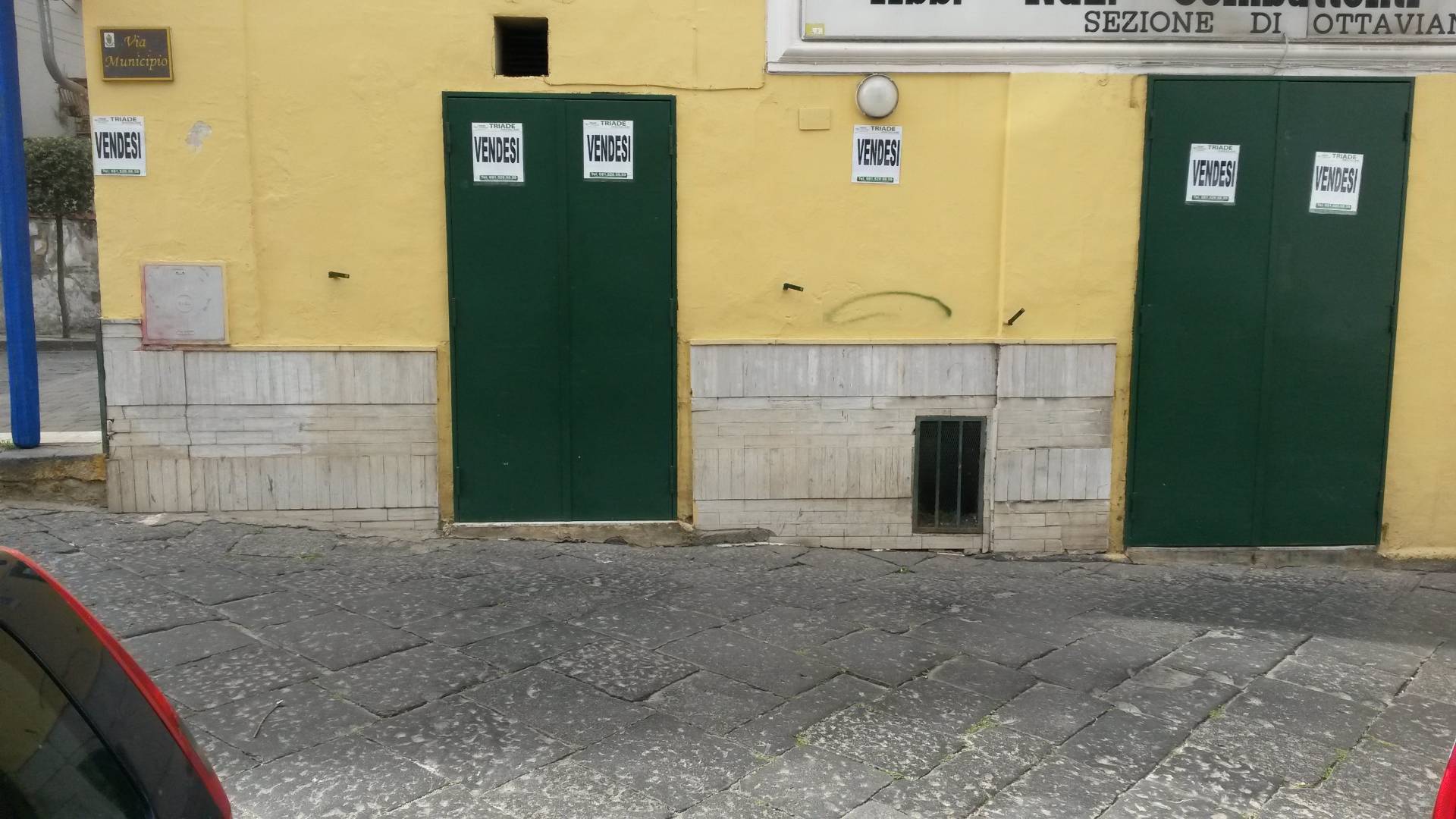 Locale commerciale in affitto a Ottaviano