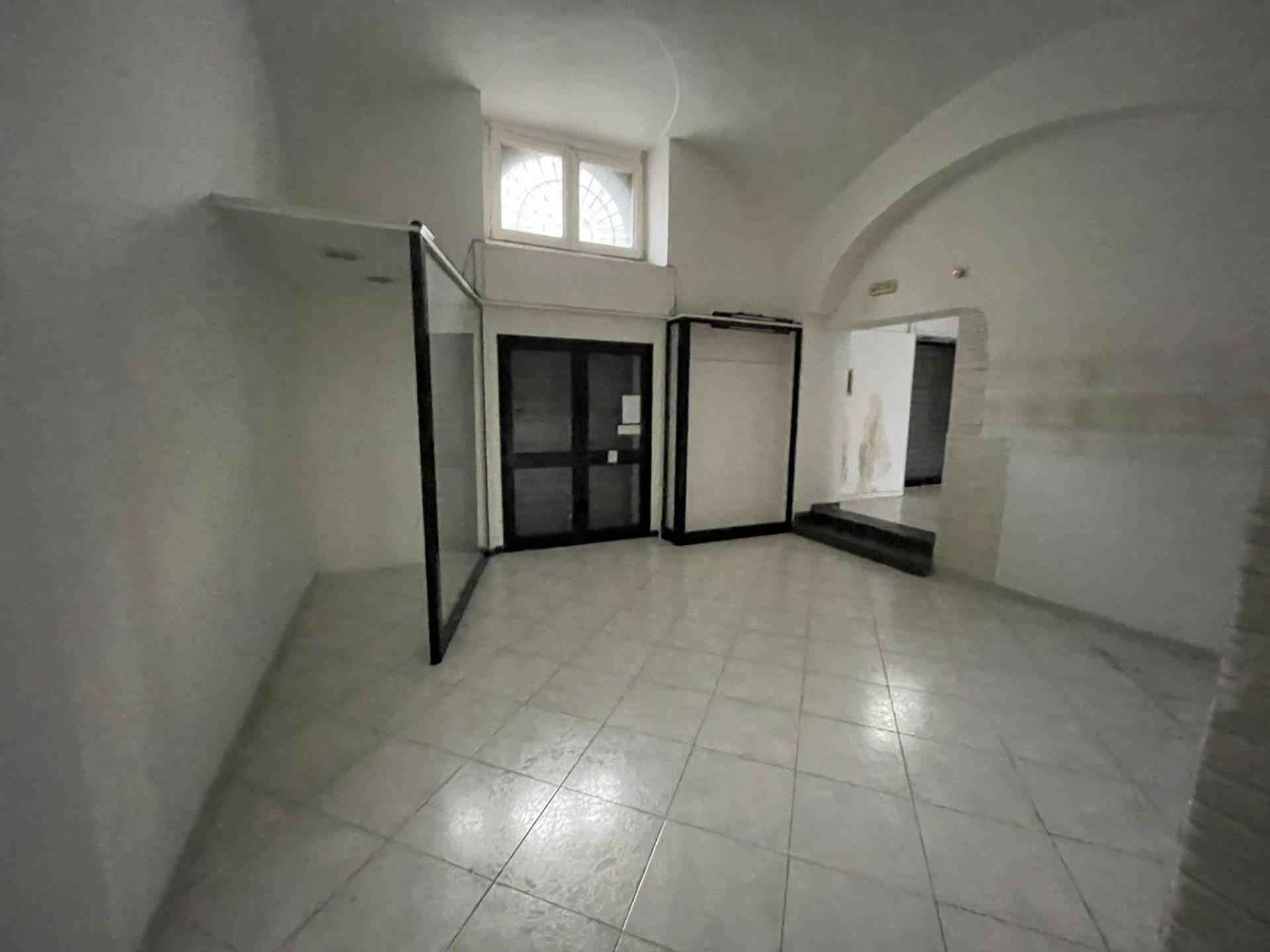 Locale commerciale in vendita a Ottaviano