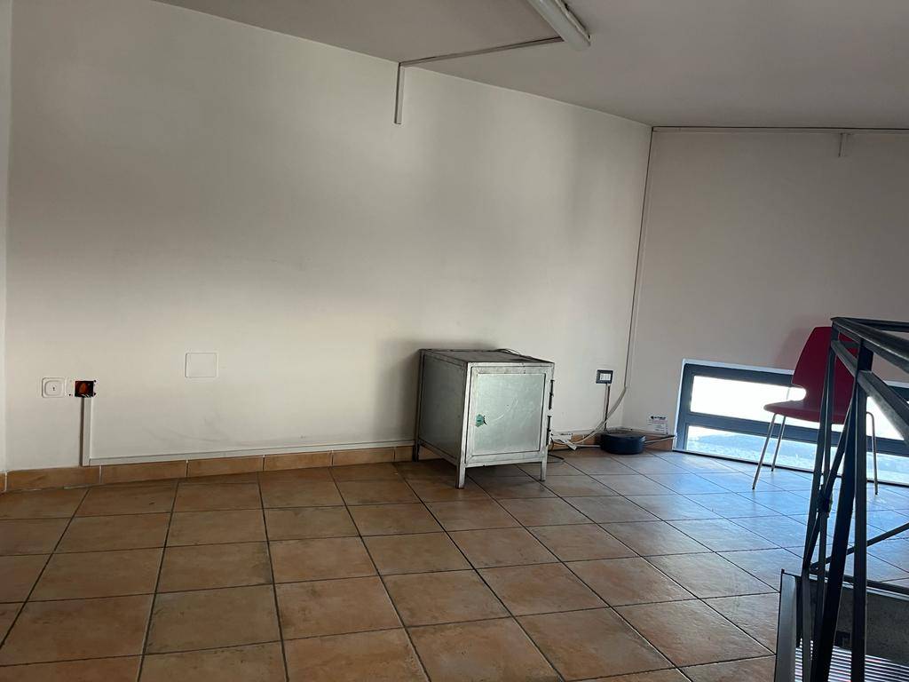 Locale commerciale in affitto a San Giuseppe Vesuviano