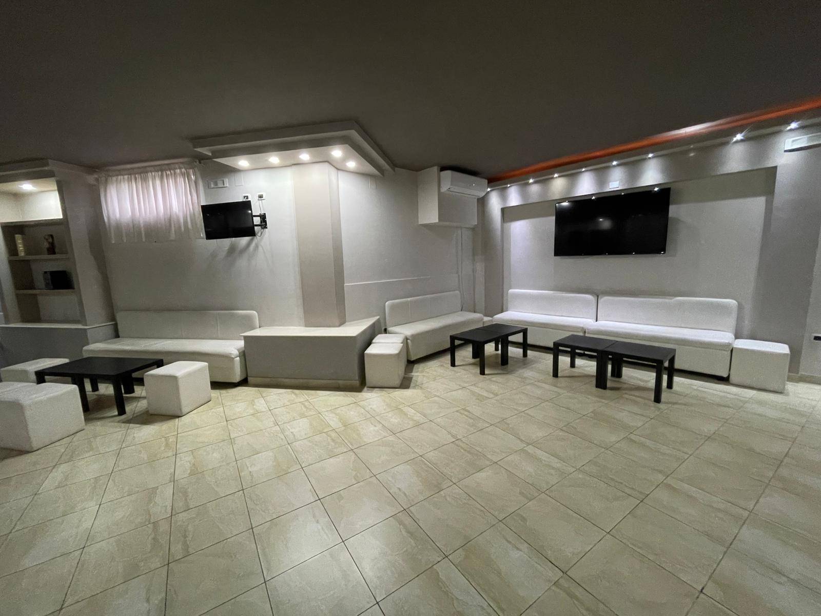 Locale commerciale in vendita a Ottaviano